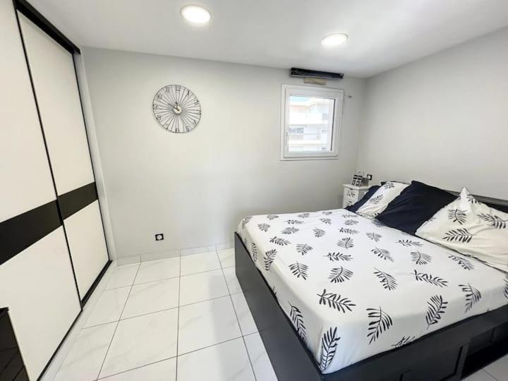 Appartement Superbe Avec Terrasse 2 Chambres, 4 A 5 Couchages Piscine, A Deux Pas Des Plages Et De La Croisette *