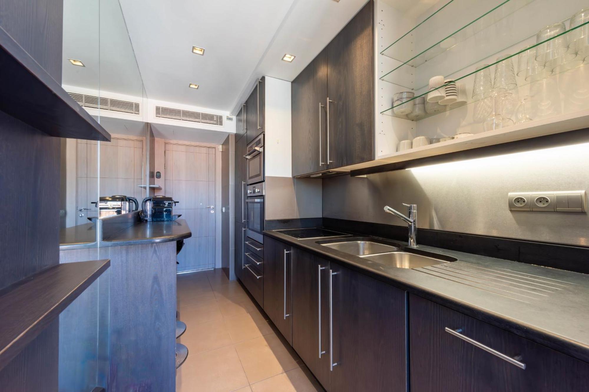 Apartment 1-br On The Croisette Palais Des Festivals Cannes