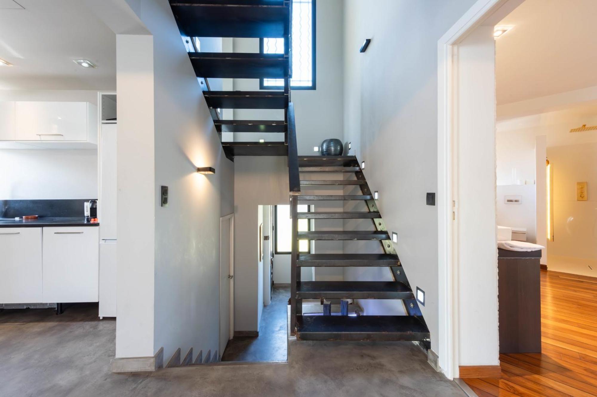 Apartment Duplex Walking From The *