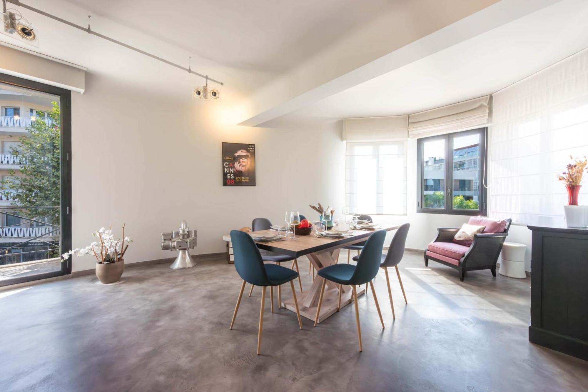 Apartment Duplex Walking From The
