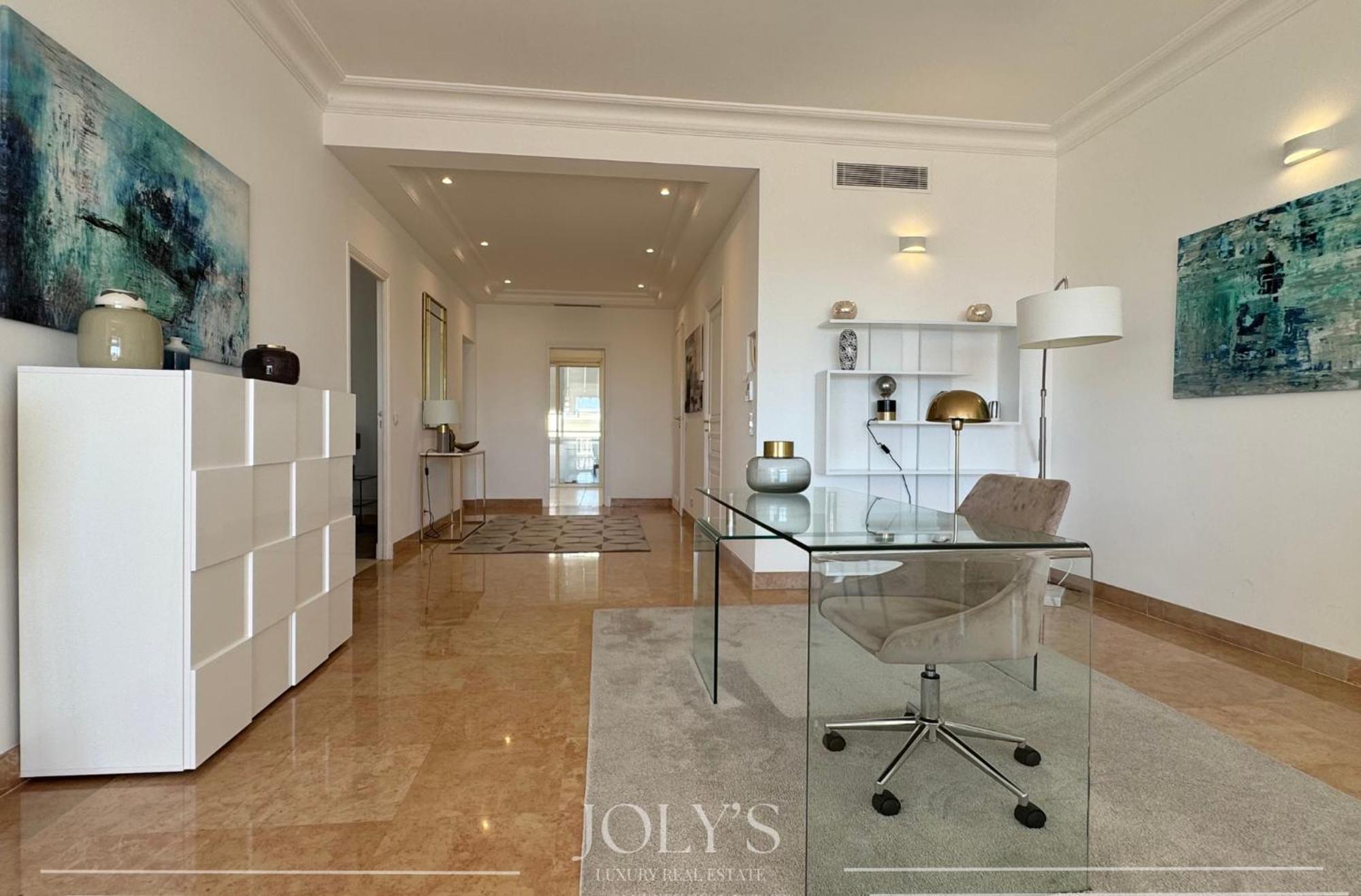 Apartment Lumineux De 120m2 - Palm Cannes
