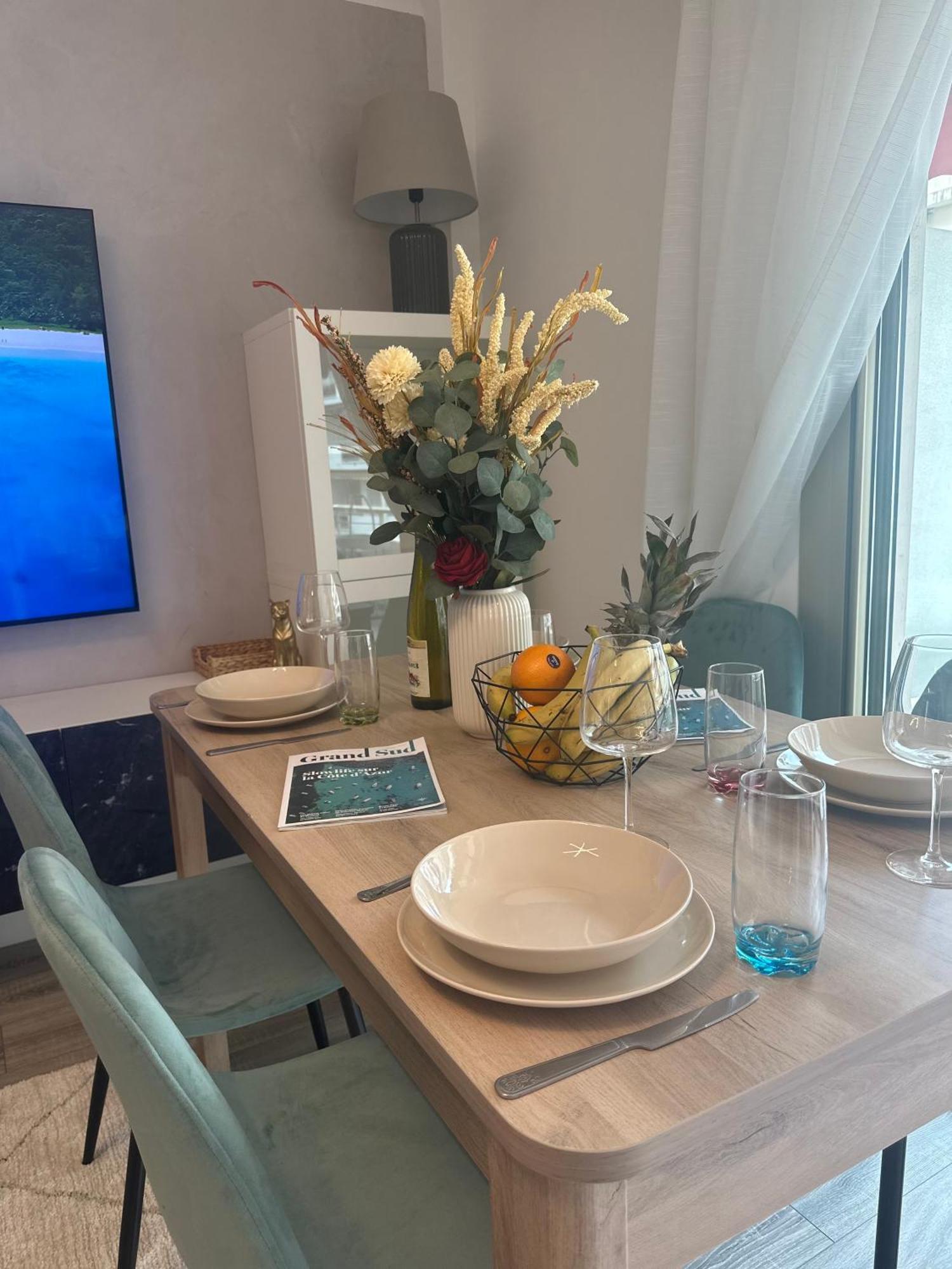 Apartment T3appartement De Luxe Croisette En Face De La Martinez 80m2 Cannes