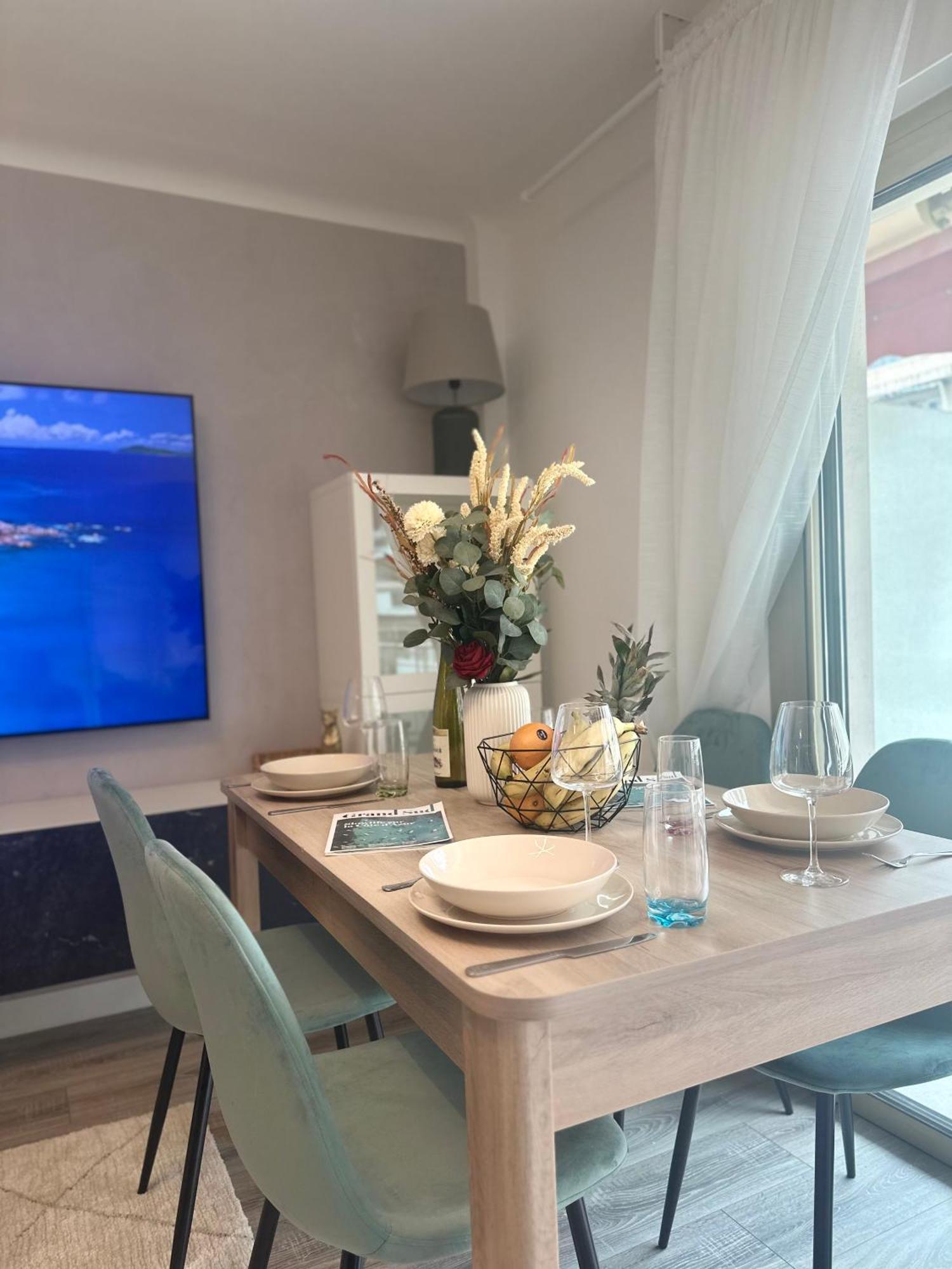 T3appartement De Luxe Croisette En Face De La Martinez 80m2