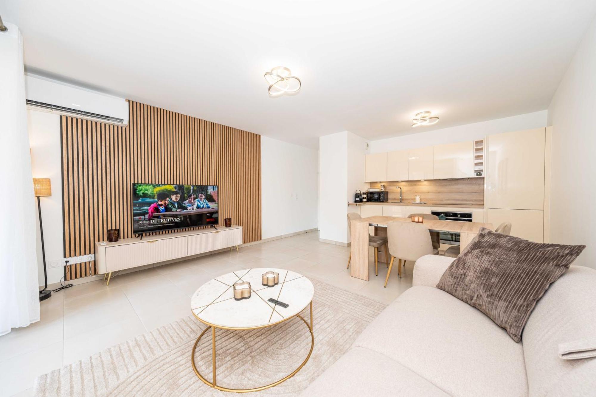 Apartment Modern With Terraces, Parking - *