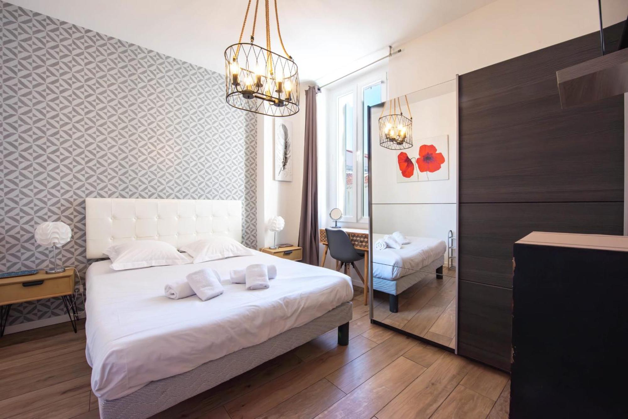 Downtown Walk To Beaches And Croisette Apartment Cannes