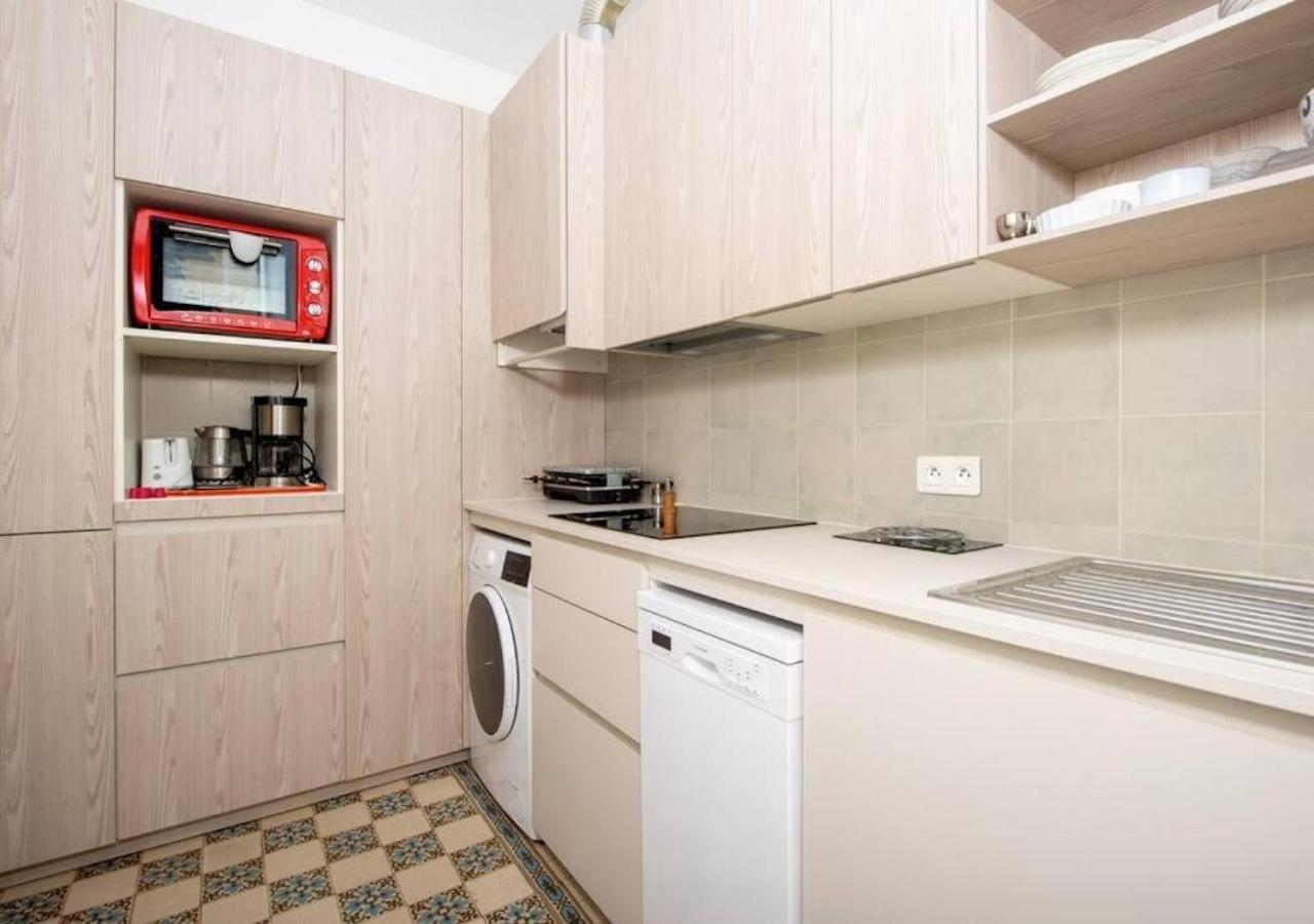 Holidays - Charmant, Authentique, 3 Chambres, Calme, Palais & Apartment