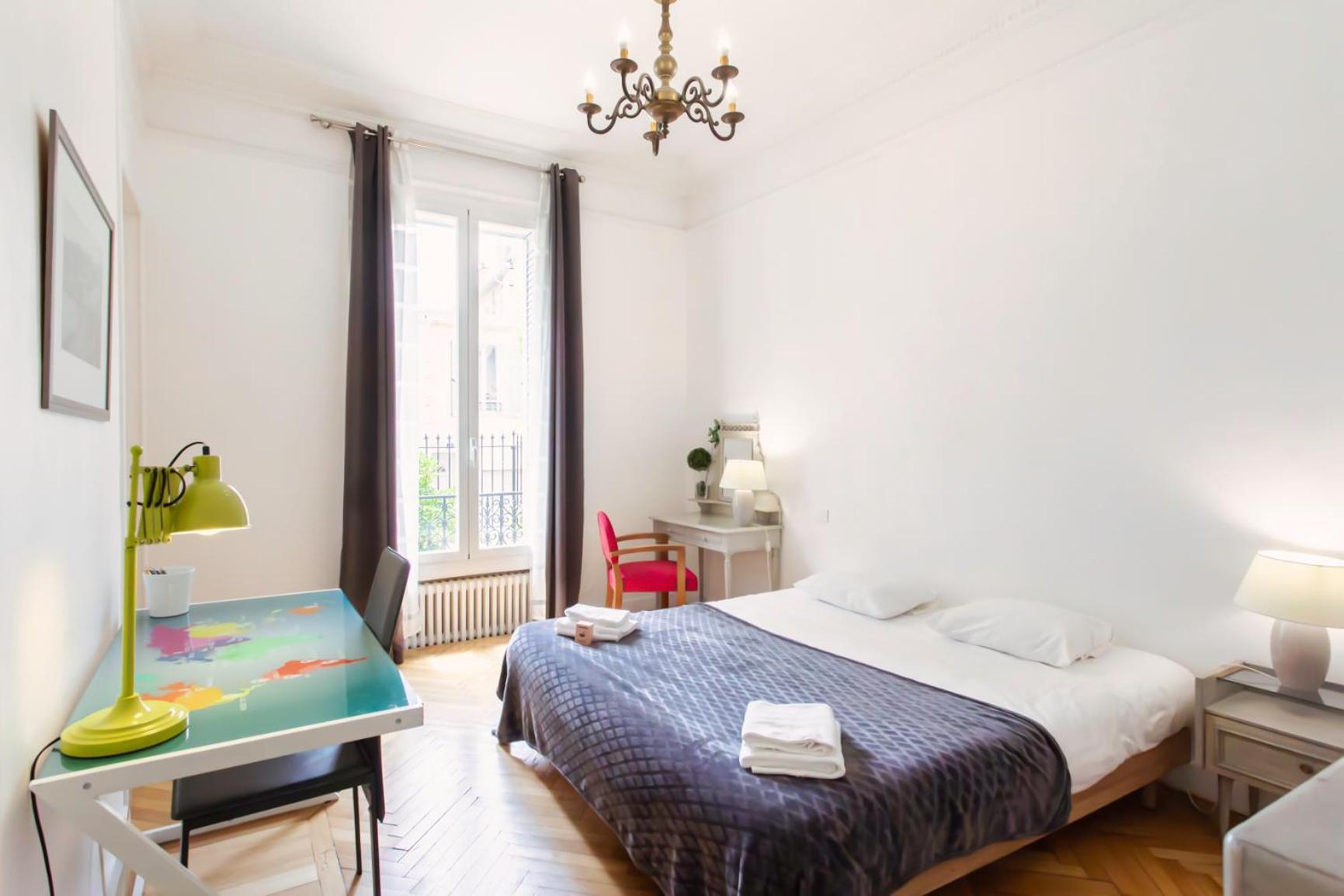 Holidays - Charmant, Authentique, 3 Chambres, Calme, Palais & Cannes