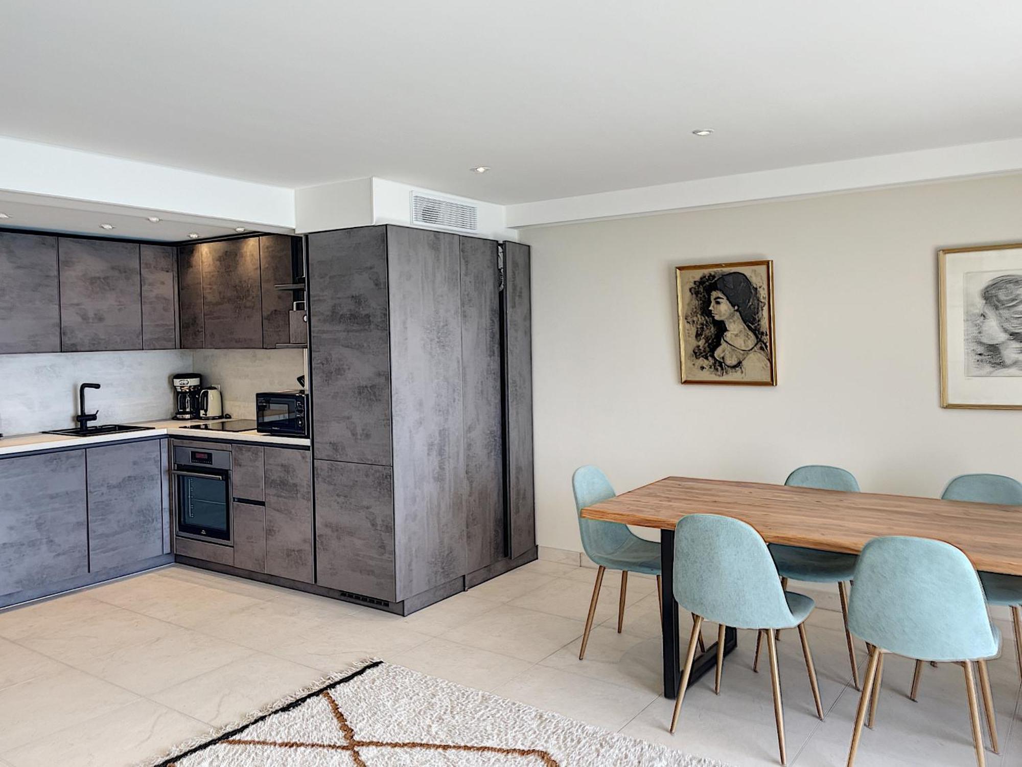 Superbe 3 Pieces Front De 303l Megr