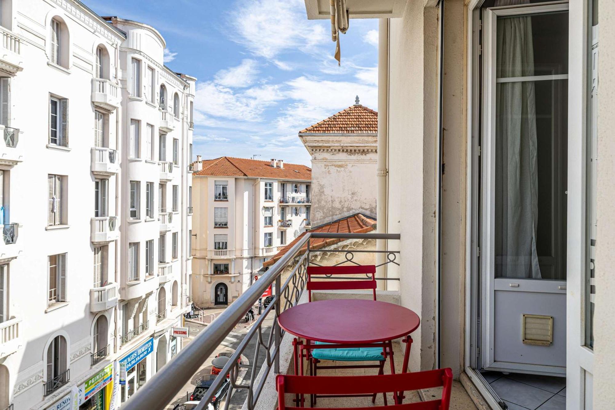 Apartment Le Connemarra Avec Balcon, Lumineux Et Calme A Cote Du Centre