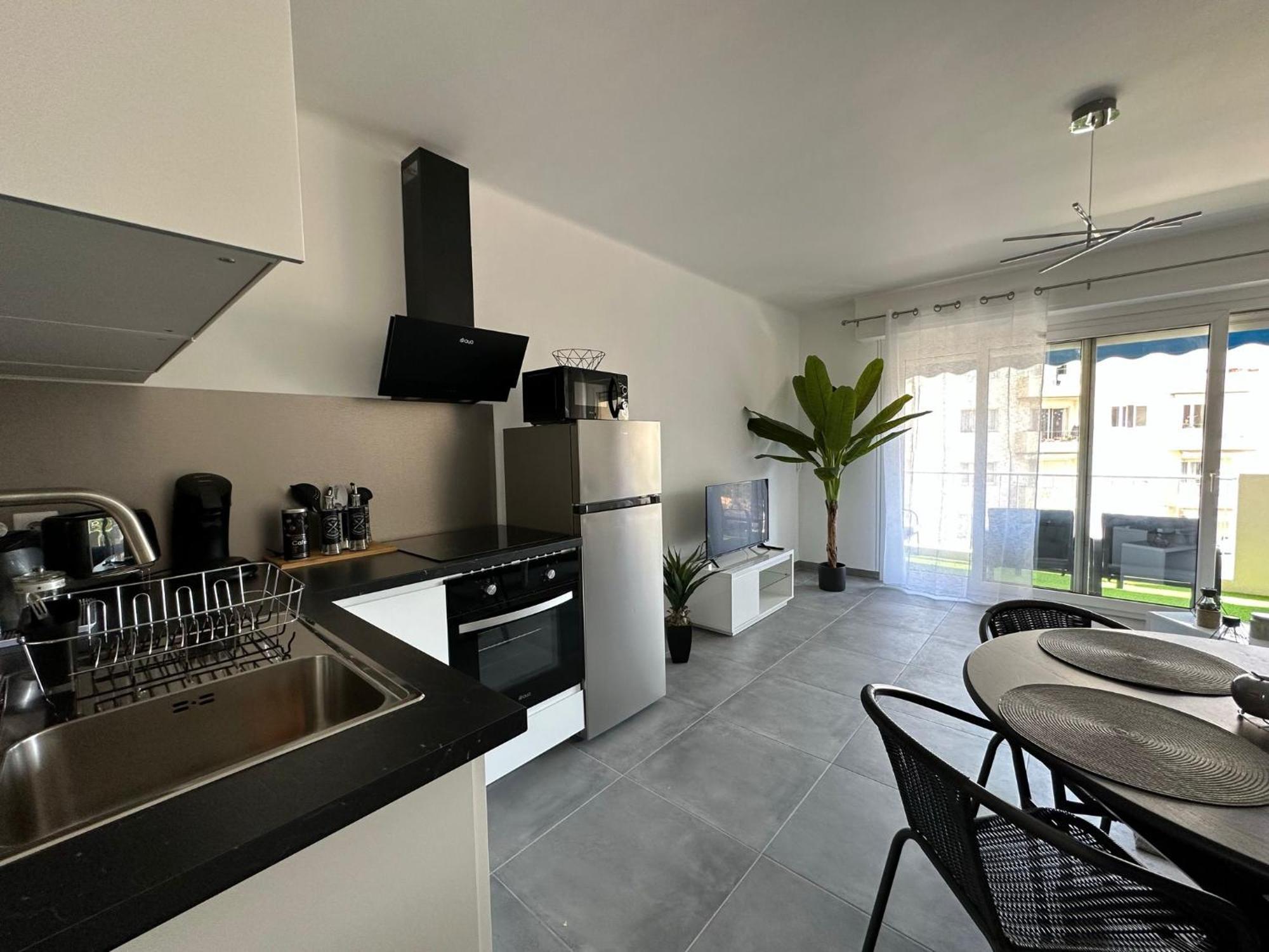Cosy A 2 Pas De La Croisette Apartment
