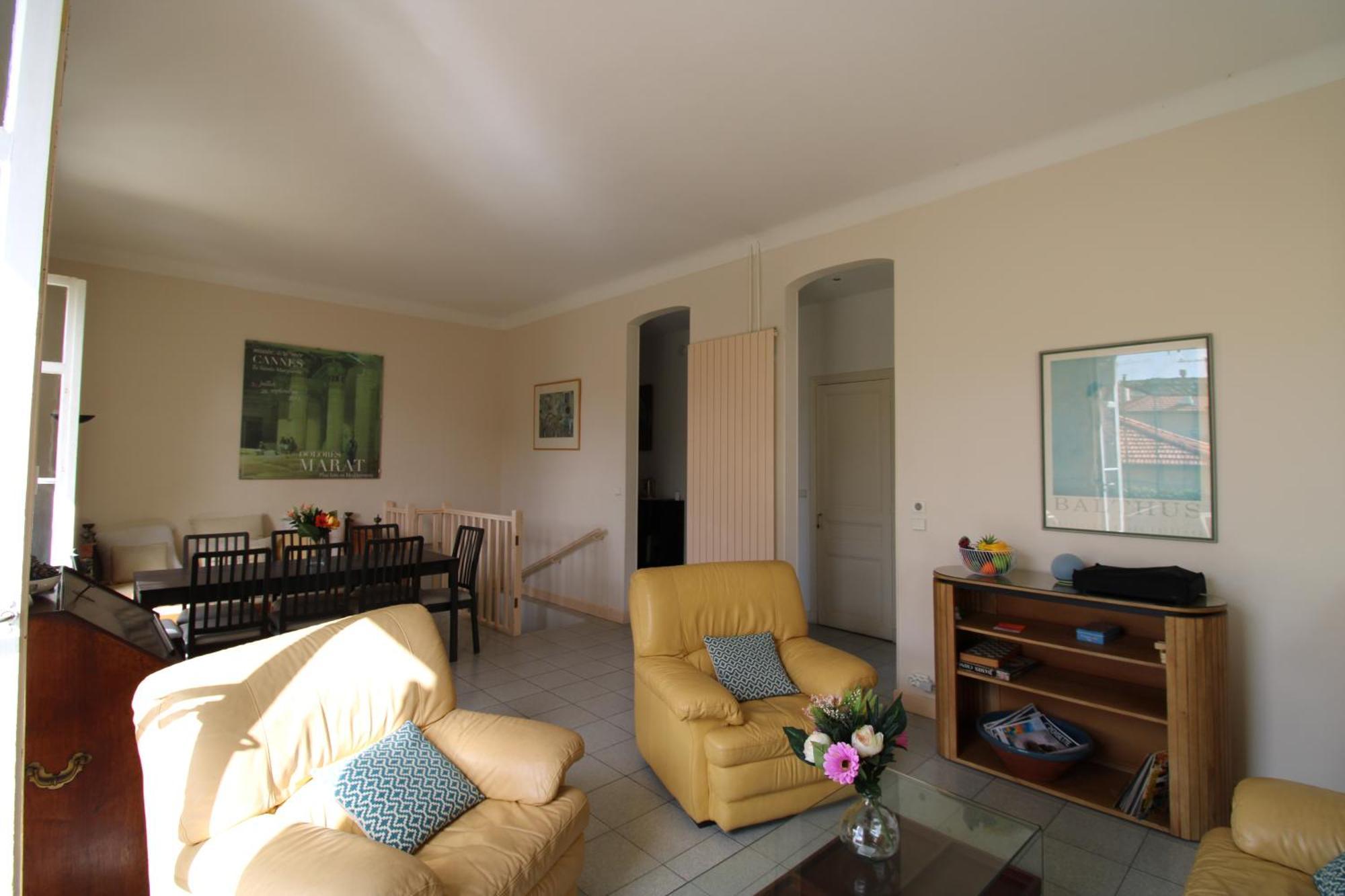 Reine, Rc Jardin Appartement