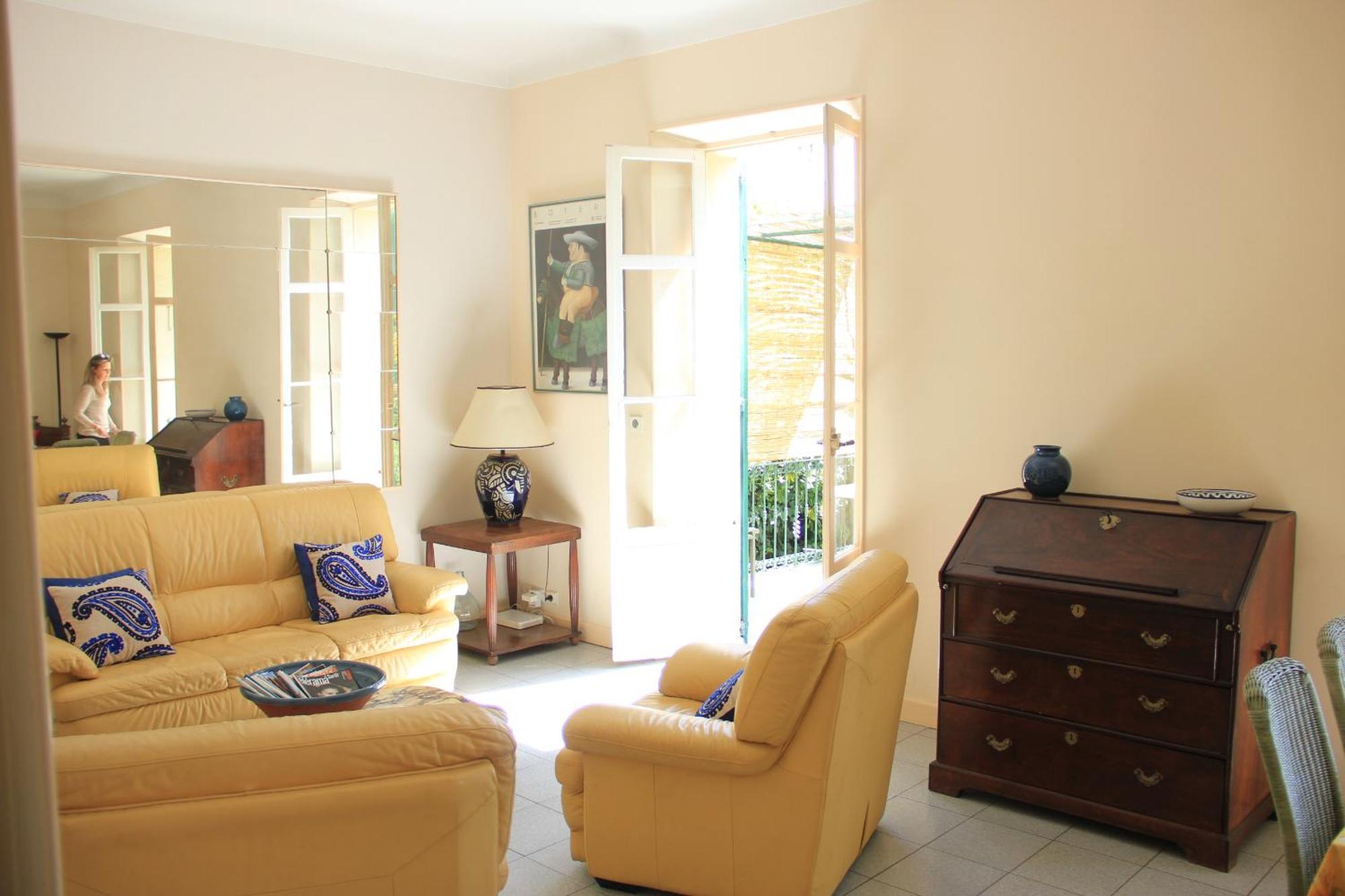 Reine, Rc Jardin Appartement Cannes