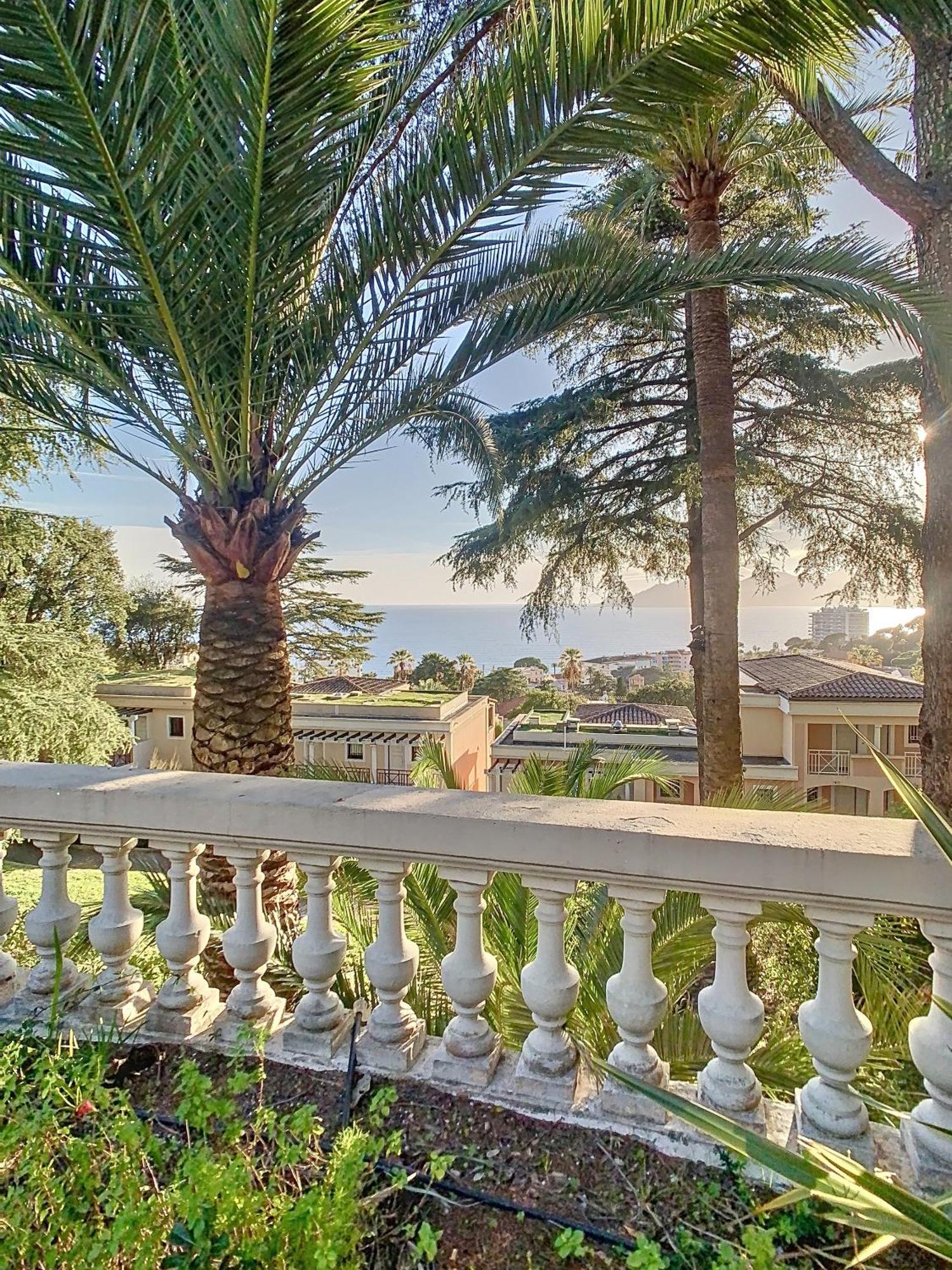 Francia - T2 30m2 - Piscine - Vue Apartment
