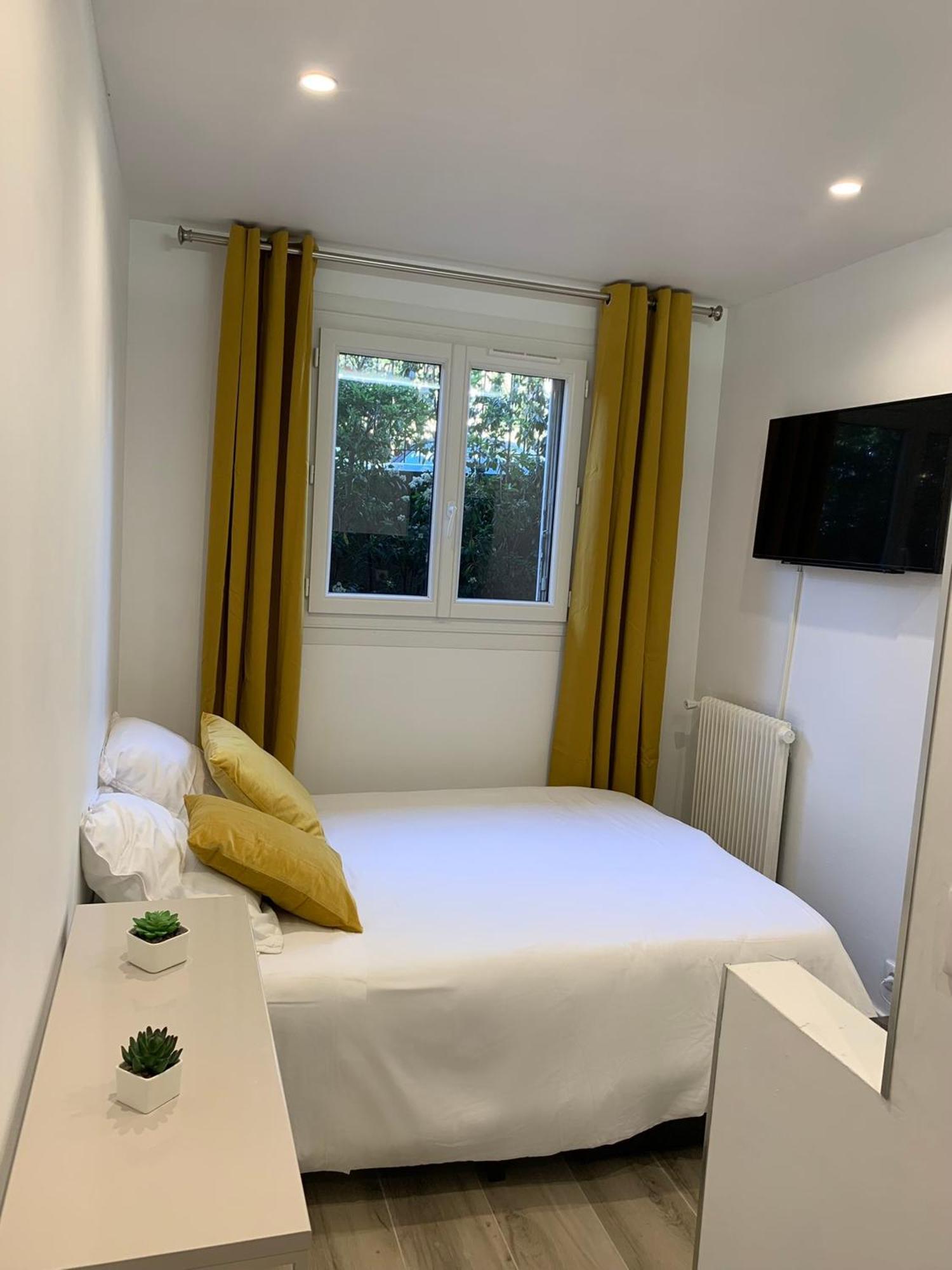 Gallia - - 15 Min Palais - Centre Apartment