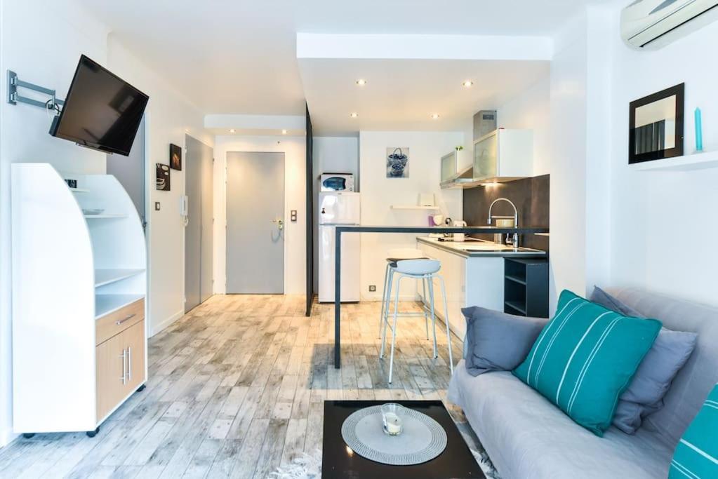 Le Royal Adorable Avec Terrasse, Parfait Pour Les Couples Et A Deux Pas De La Croisette * Cannes