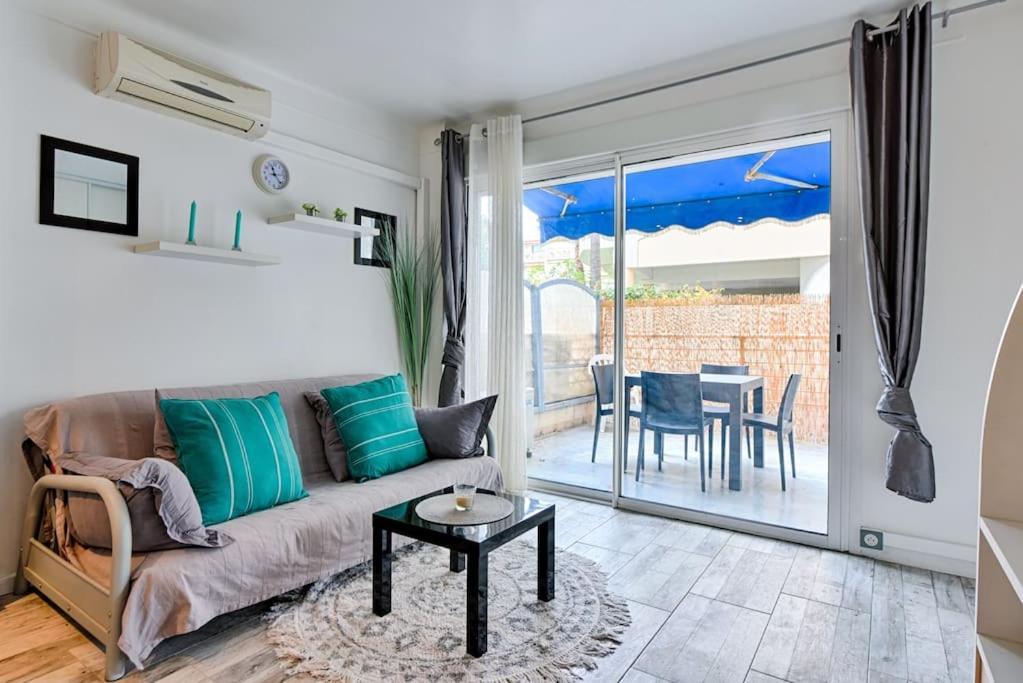 Le Royal Adorable Avec Terrasse, Parfait Pour Les Couples Et A Deux Pas De La Croisette Cannes