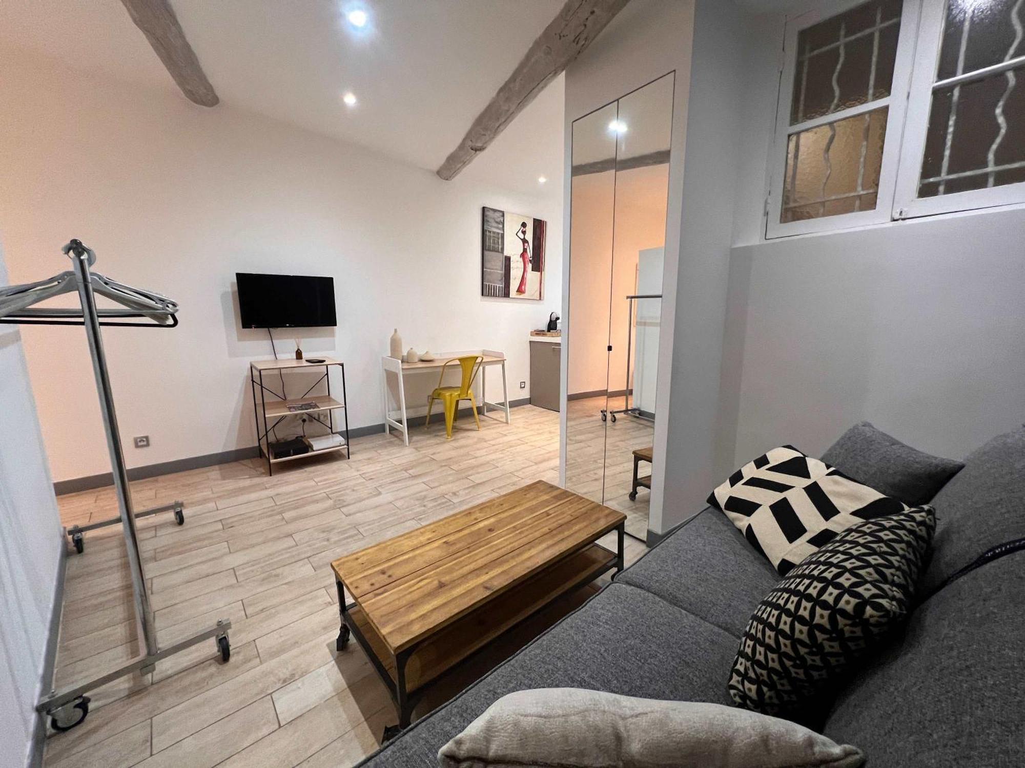Apartment B032 Grand Au Marche Forville Cannes
