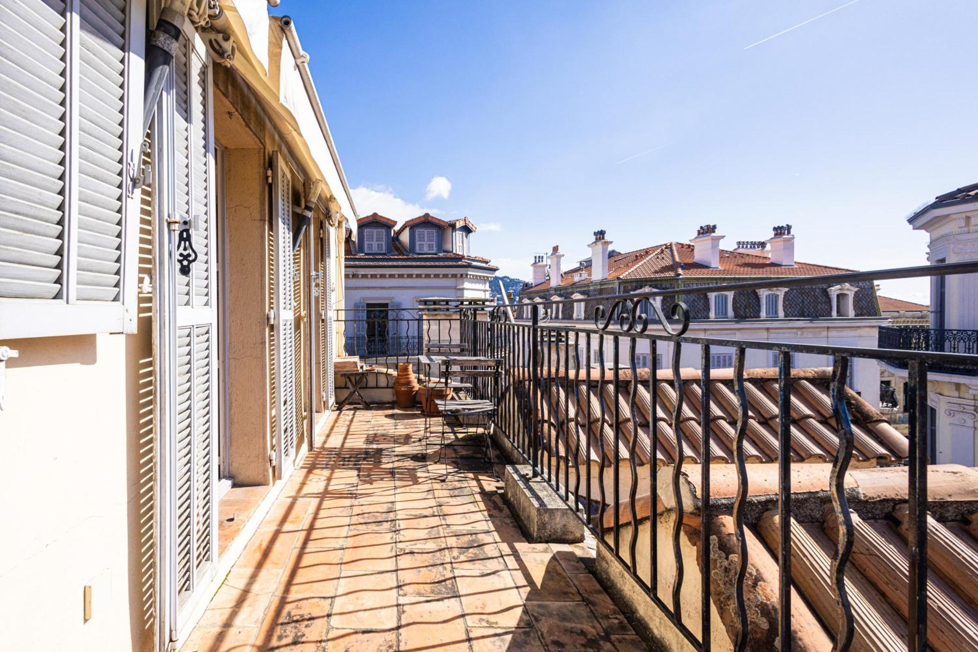 Triplex 150m2 Coeur Vieille Apartment