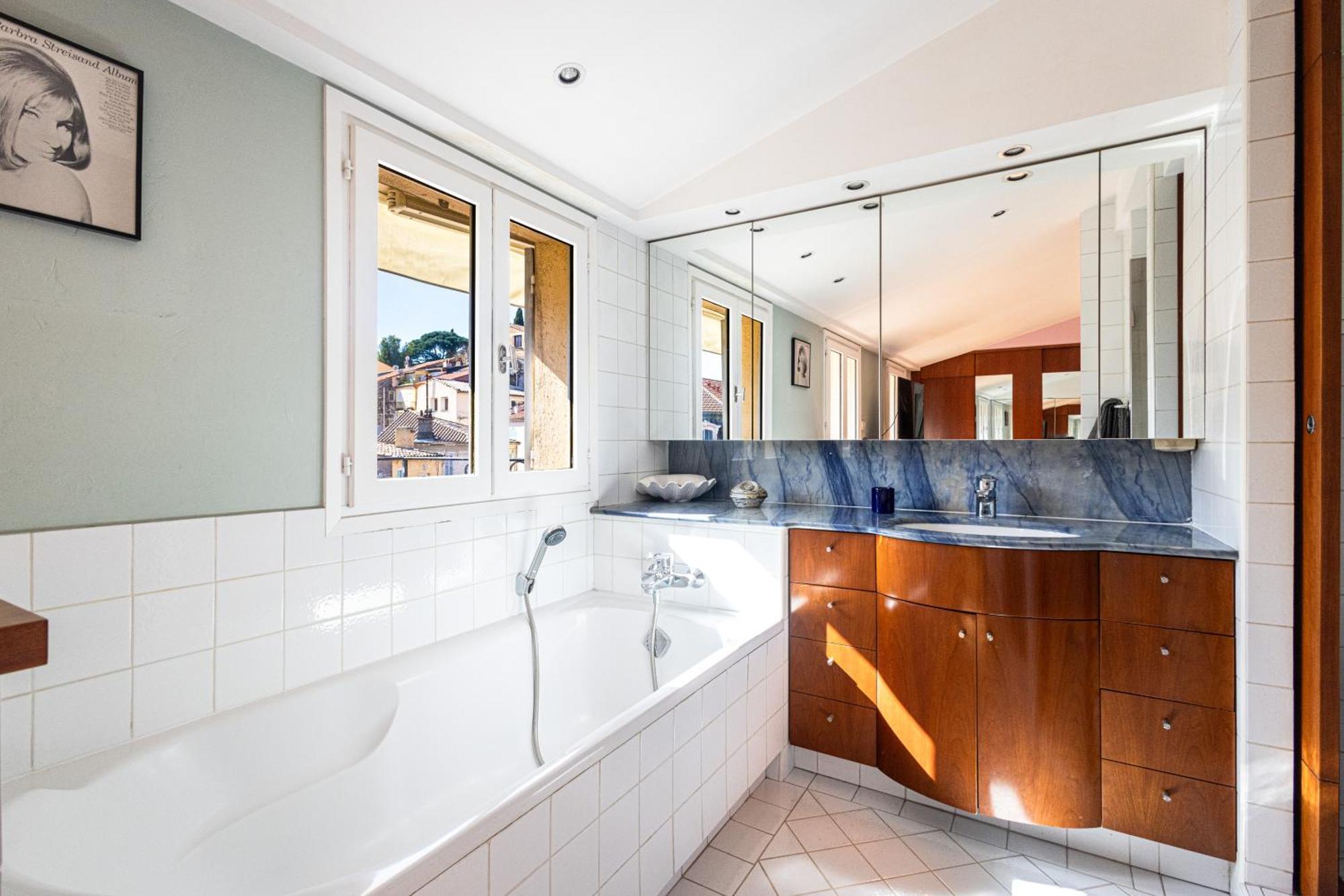 Triplex 150m2 Coeur Vieille * Cannes