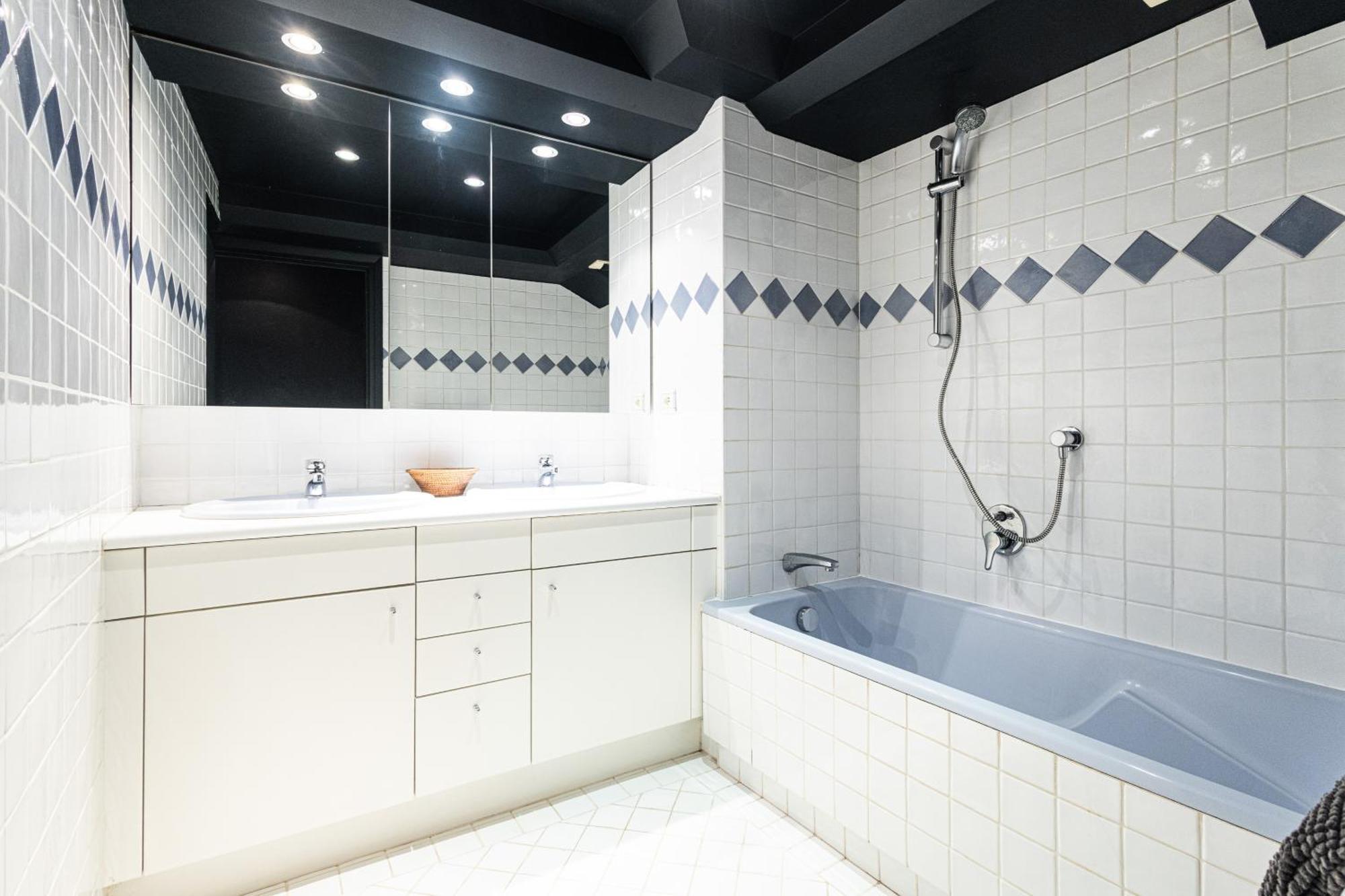 Triplex 150m2 Coeur Vieille Apartment