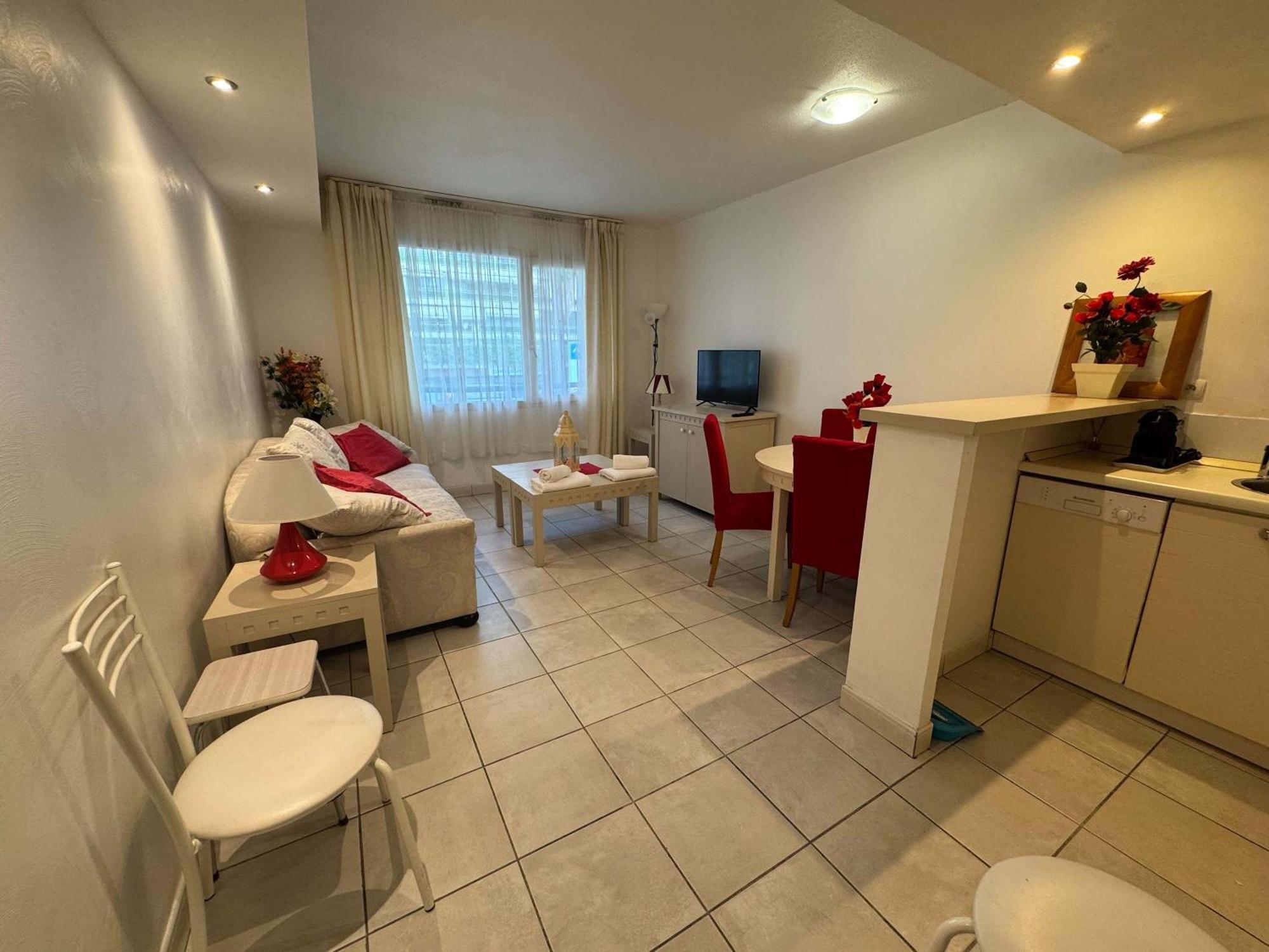 A079 Confortable Sur Carnot -1 Apartment Cannes