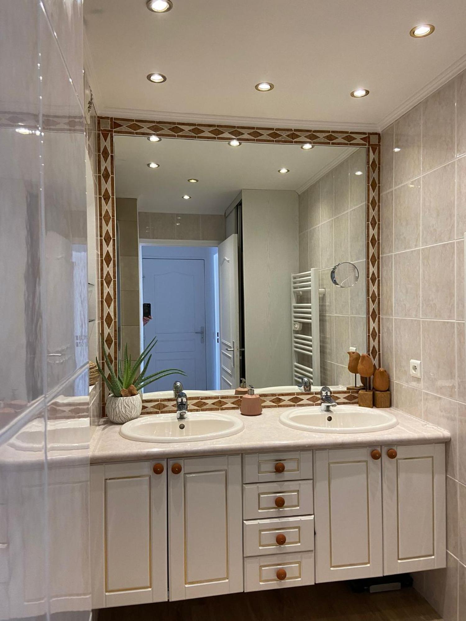 Apartment Magnifique 3 Pieces, A 1 Minute De La De Sable, Les Pieds Dans L'eau, Palm Beach-pointe Croisette
