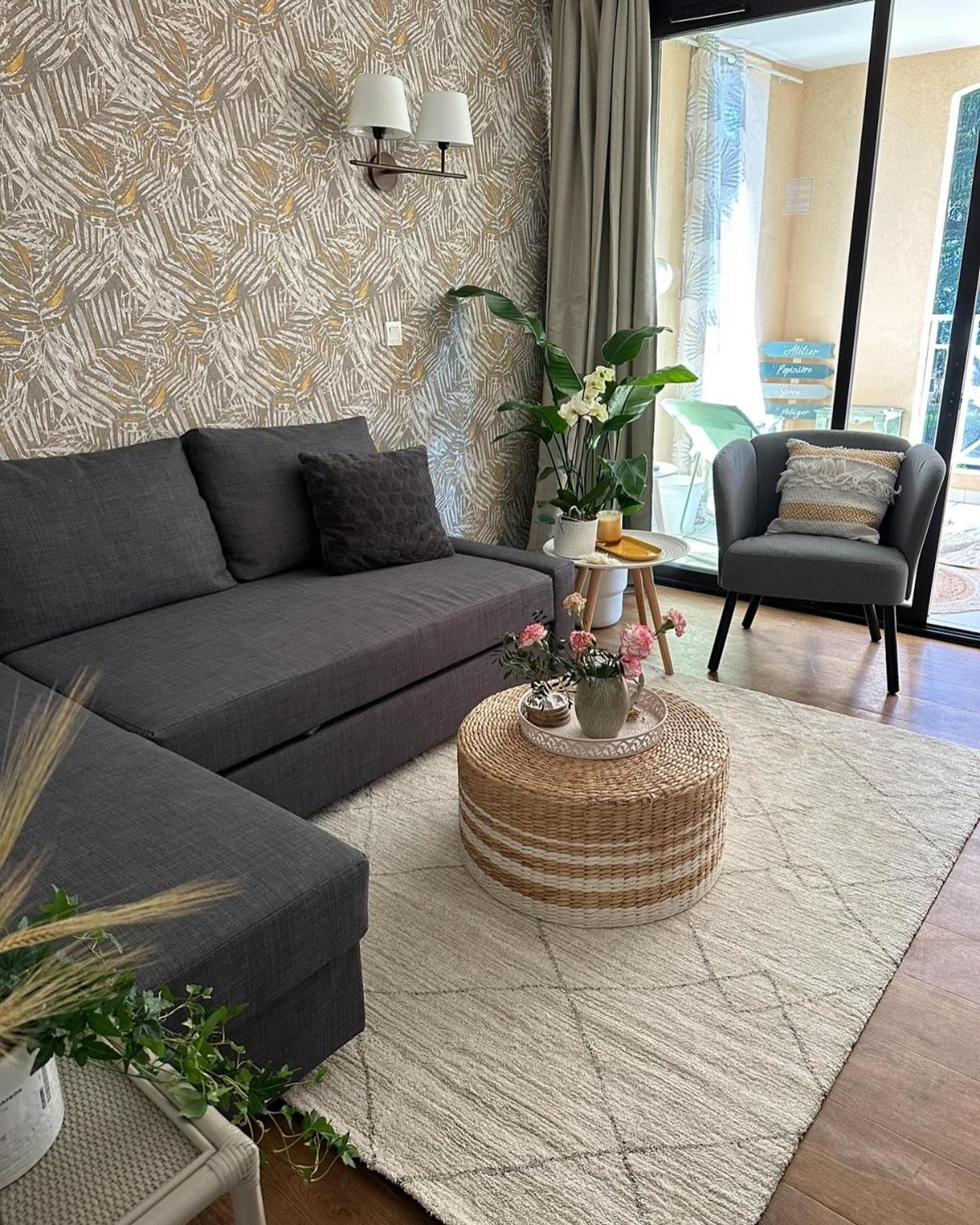Francia Apartment
