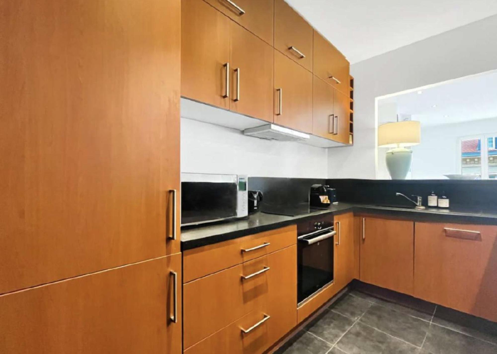 New 2br In Center Apartment