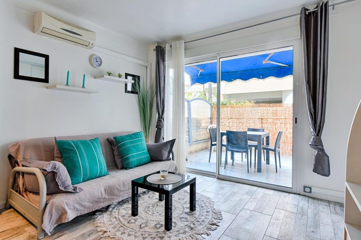 Le Royal Adorable Avec Terrasse, Parfait Pour Les Couples Et A Deux Pas De La Croisette Cannes