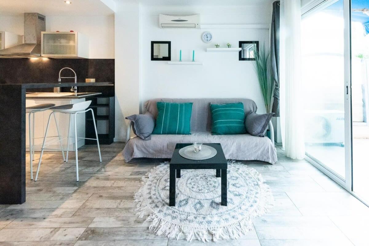 Proche Plage, Beau Avec Terrasse Appartement