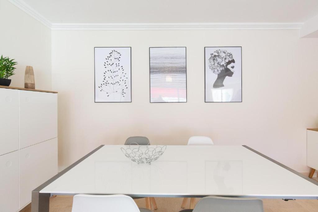 Le Corail Spacieux Avec Beau Et Ample Balcon, Au Centre, Ideal Pour Familles Et Petits Groupes Appartement