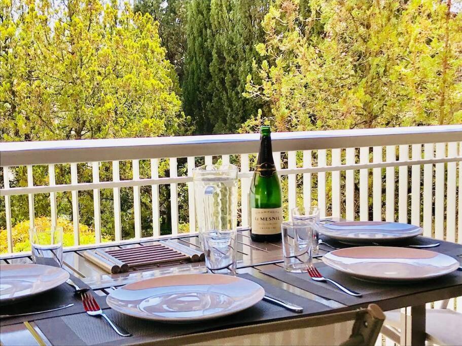 Le Corail Spacieux Avec Beau Et Ample Balcon, Au Centre, Ideal Pour Familles Et Petits Groupes *
