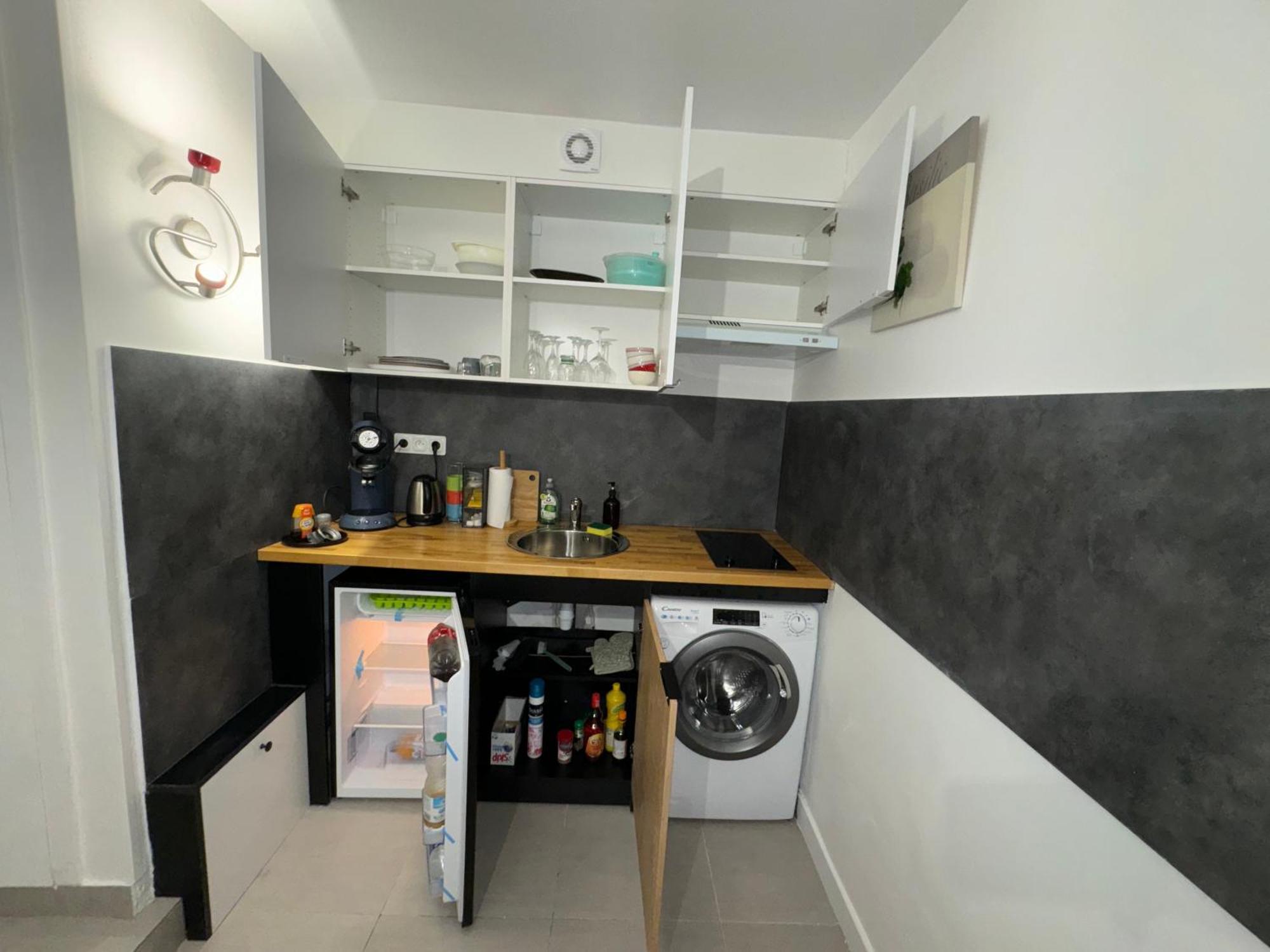 Grand Studio, Parking Prive, Cuisine Separee Cannes
