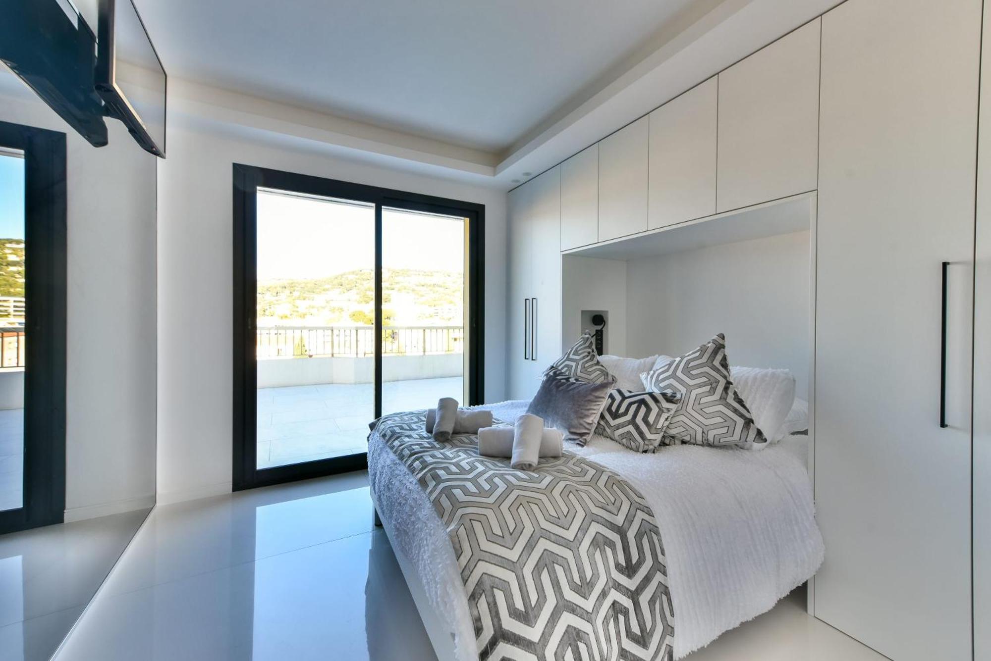 Apartment L'horizon Avec Somptueuse Terrasse Vue Mer, Sejour De Luxe Loisirs Et Business Au Coeur Du Centre
