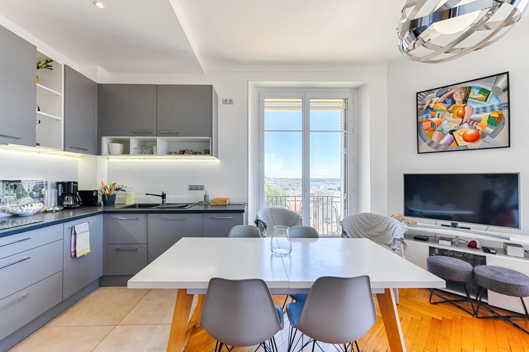 Le Sinatra Splendide Vue Panoramique Et Balcon, Ideal Pour Des Sejours De Loisirs Ou Business