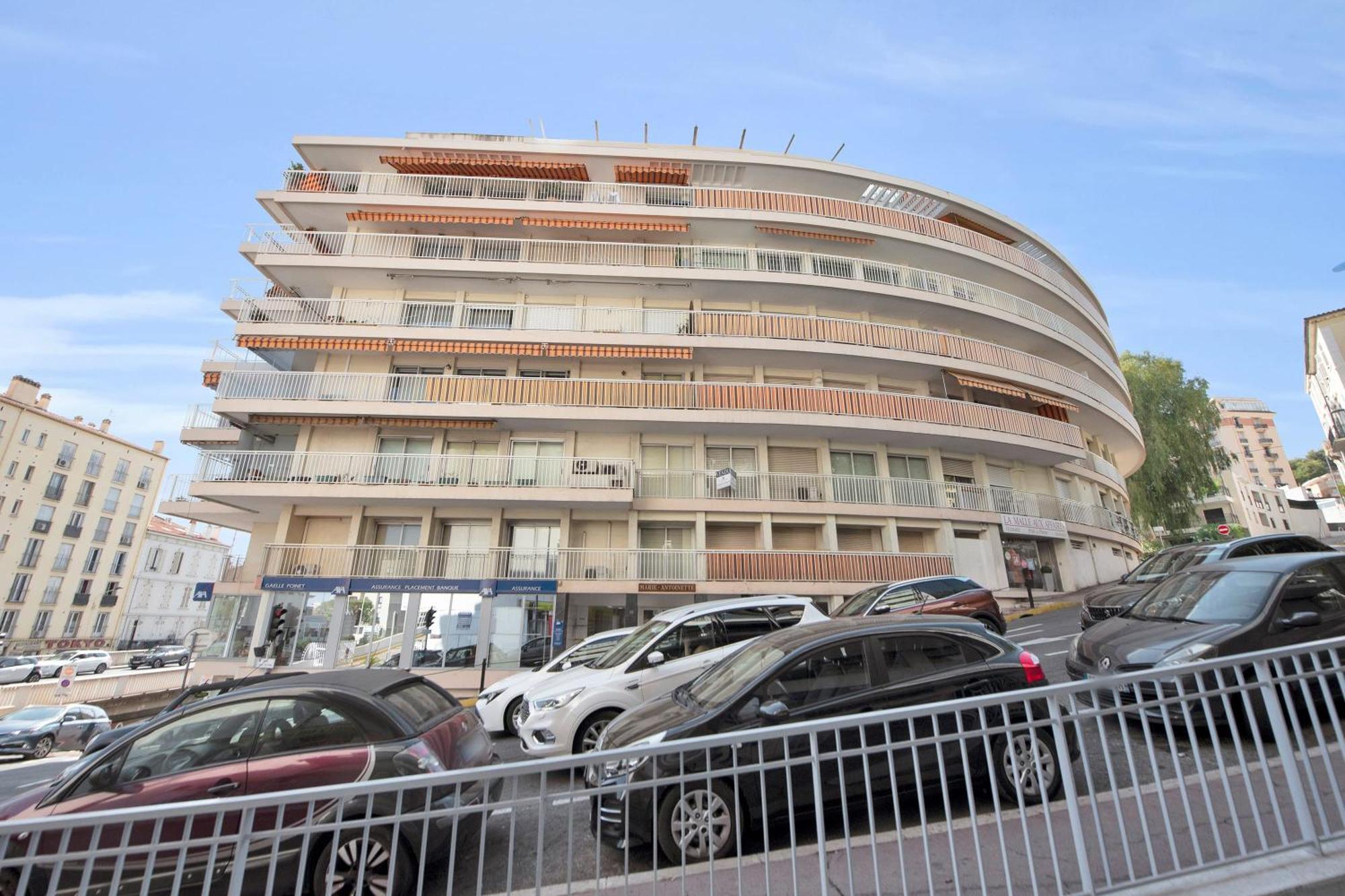 Apartment Le Versailles Plaisir Et Confort En Centre-ville, Pour Sejours En Famille Ou Business Cannes