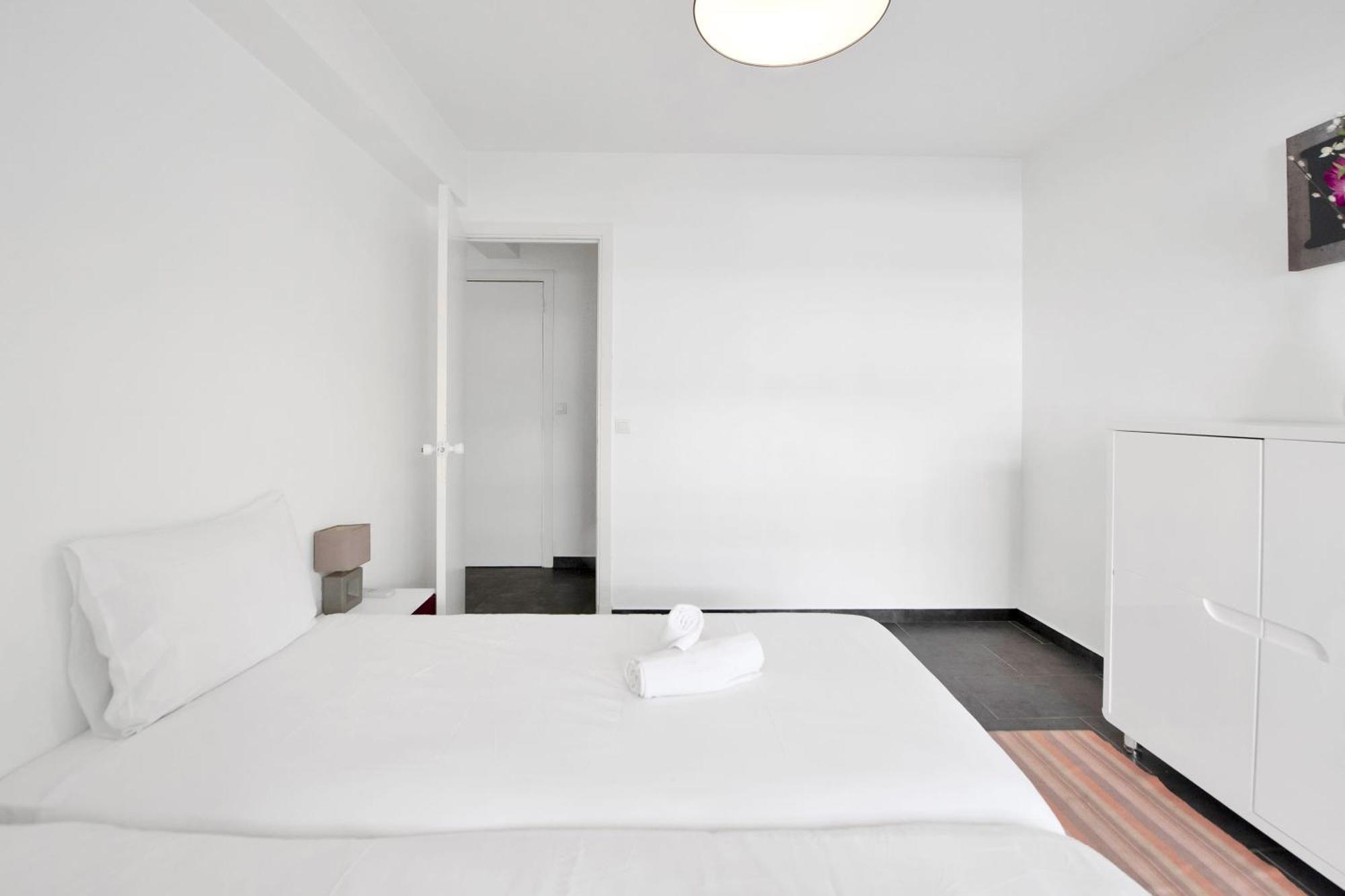 Le Versailles Plaisir Et Confort En Centre-ville, Pour Sejours En Famille Ou Business