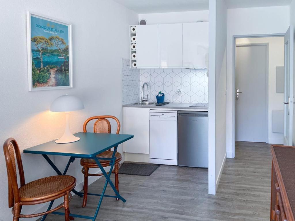 Apartment L'ilot Avec Balcon, Mignon Et Charmant, Un Havre De Paix Au Coeur Du Centre-ville *