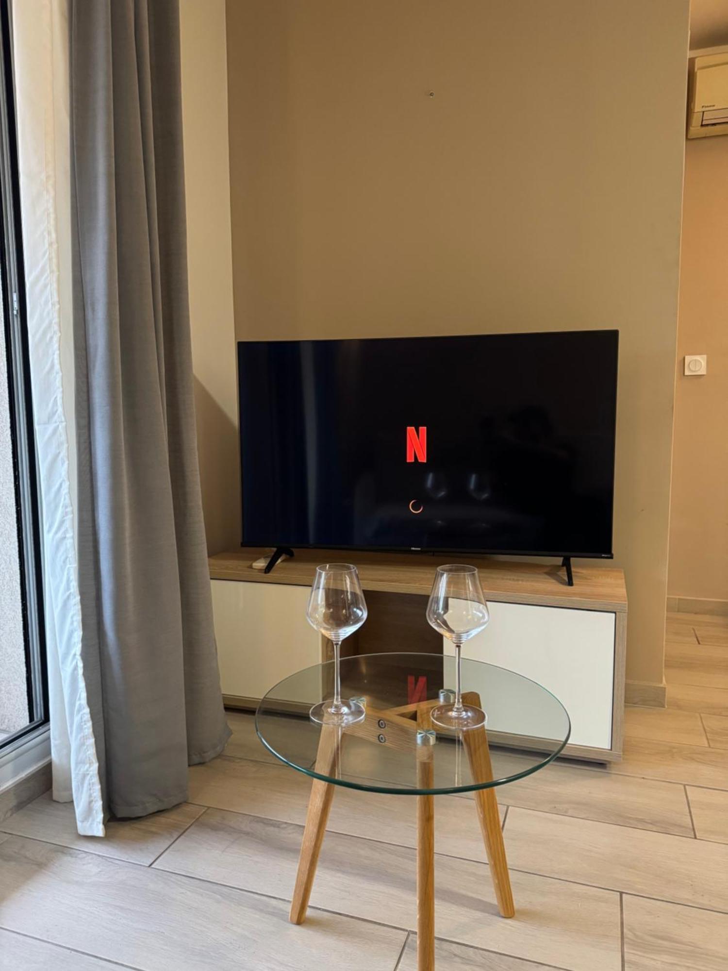 Apartment Proche De La *