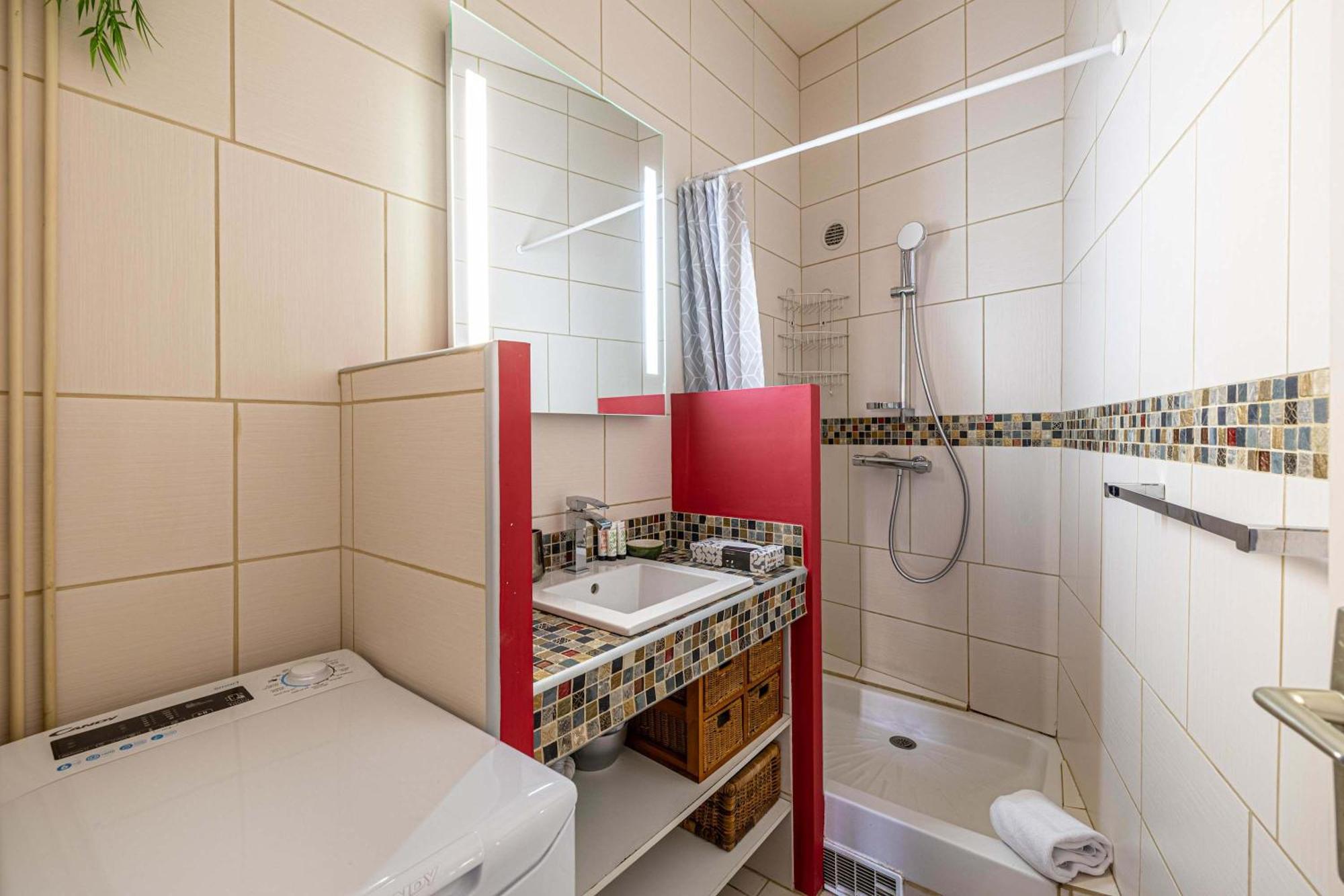 Apartment Le Forville Lumineux En Plein Centre, A Deux Pas Du Palais, Croisette Et Plages Cannes