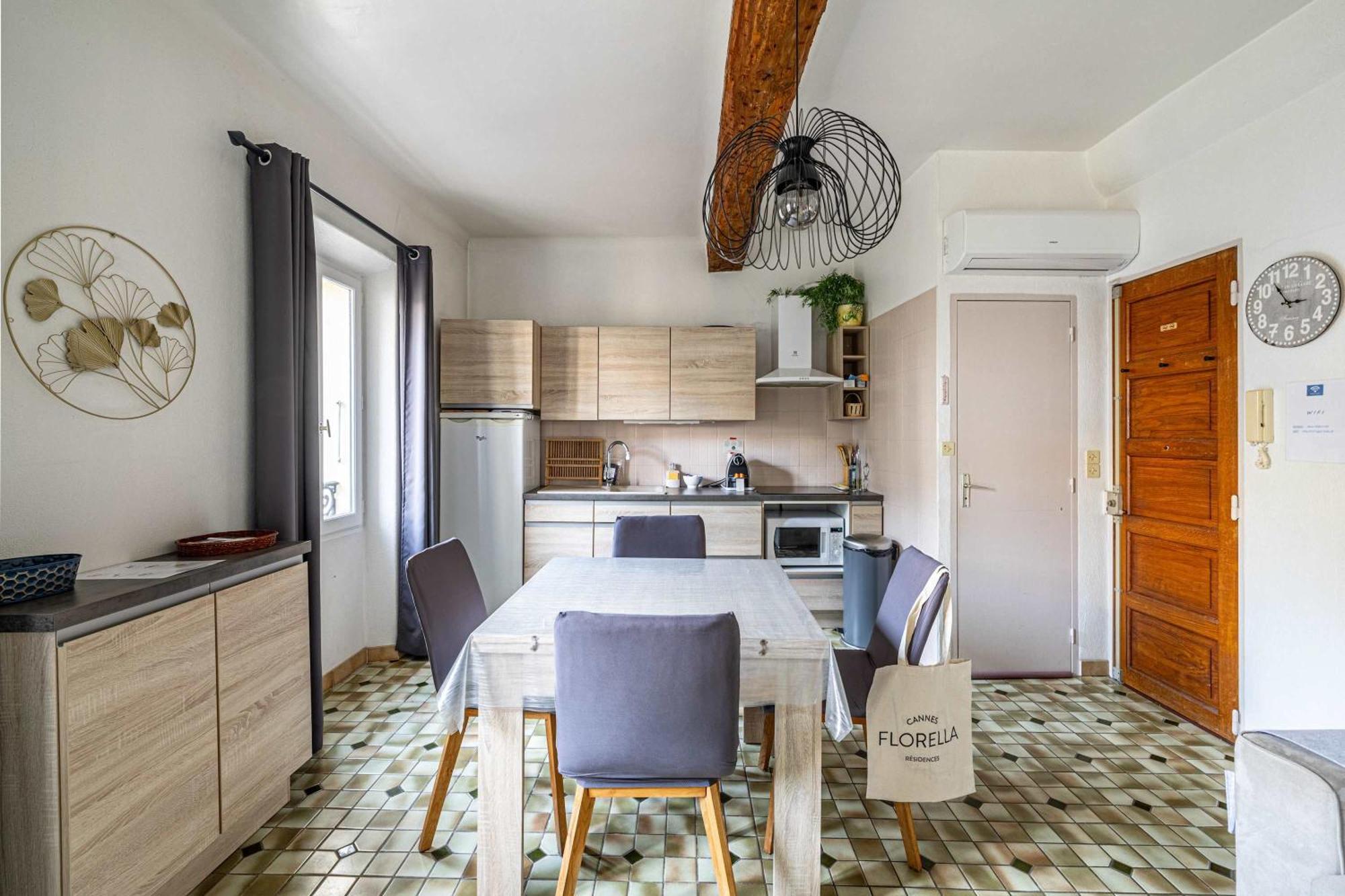 Le Forville Lumineux En Plein Centre, A Deux Pas Du Palais, Croisette Et Plages Apartment Cannes