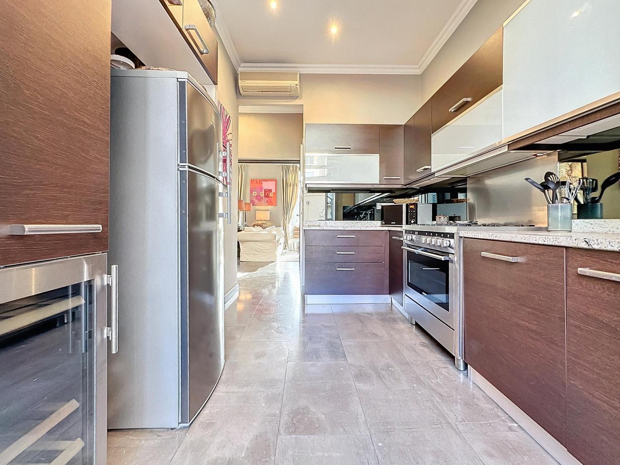 Beautiful 2 Bedroom Bourgeois Style Antibes 333
