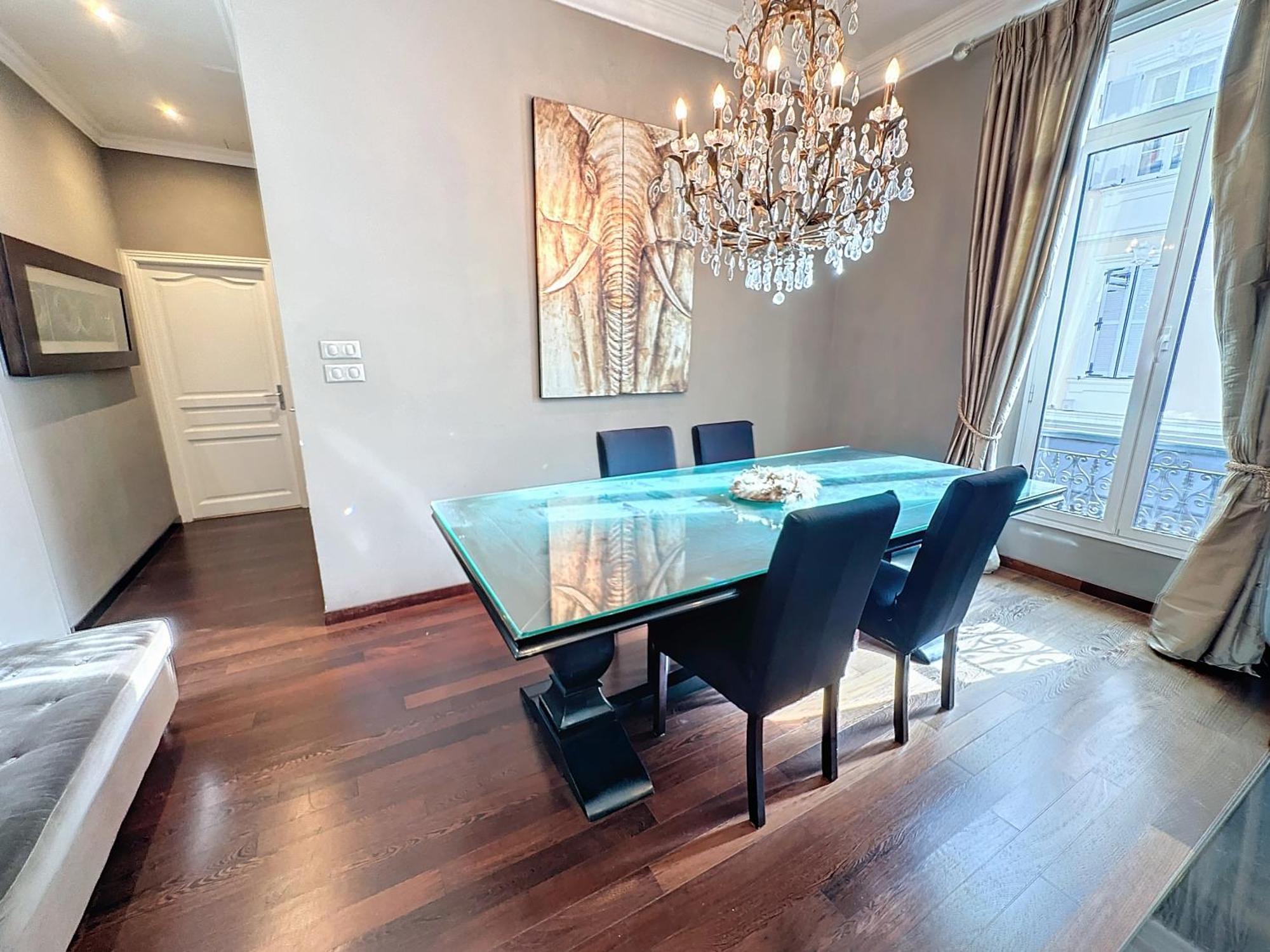 Apartment Beautiful 2 Bedroom Bourgeois Style Antibes 333