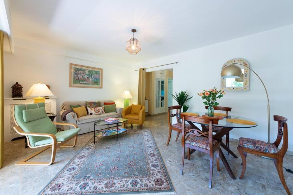 Apartment Le Cardiff Avec Grand Balcon, Piscine Et Parking, Un Fabuleux Familial En Basse Californie *