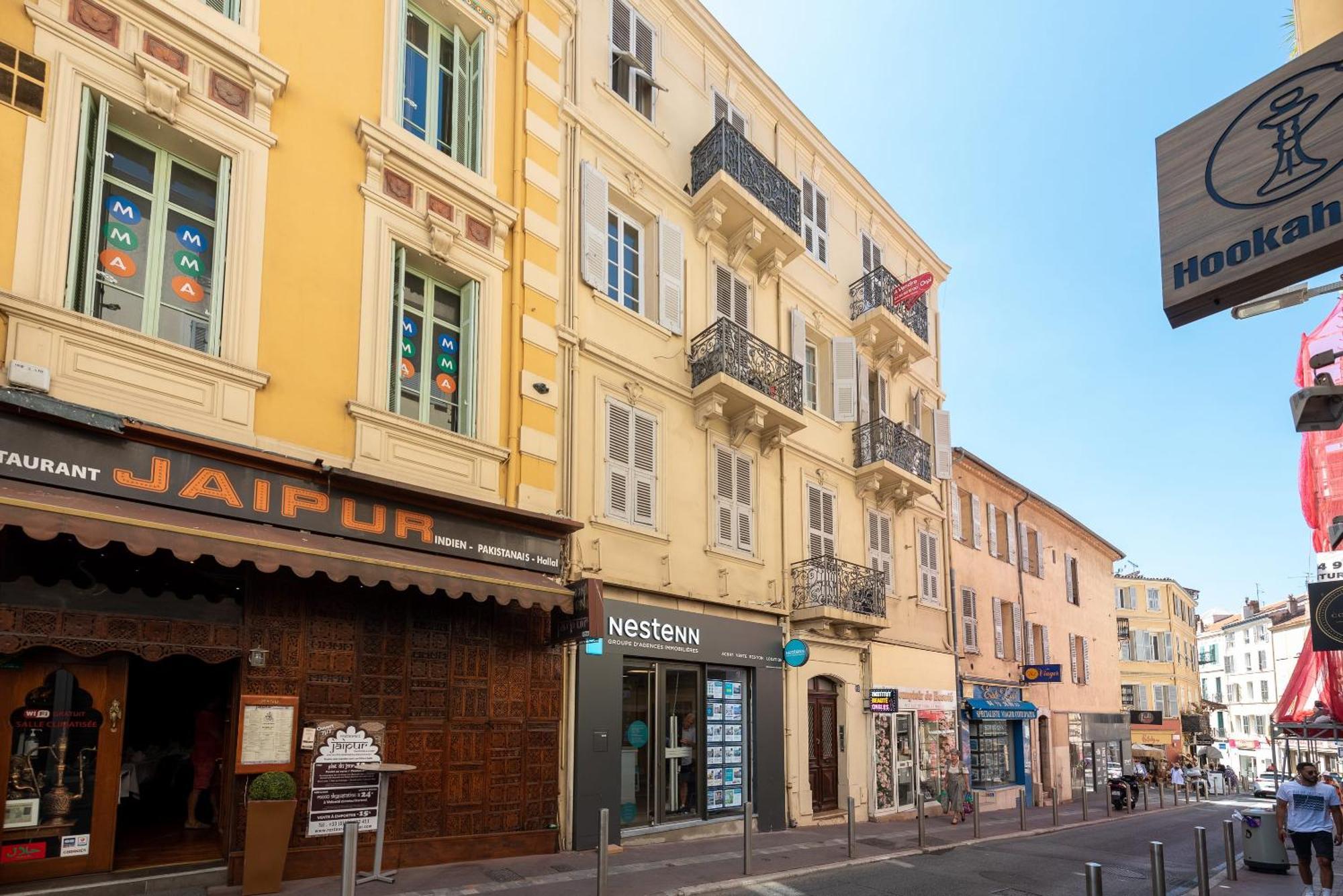 Apartamento Le Retro Avec Mezzanine, Position Exceptionnelle Et Strategique En Plein Centre