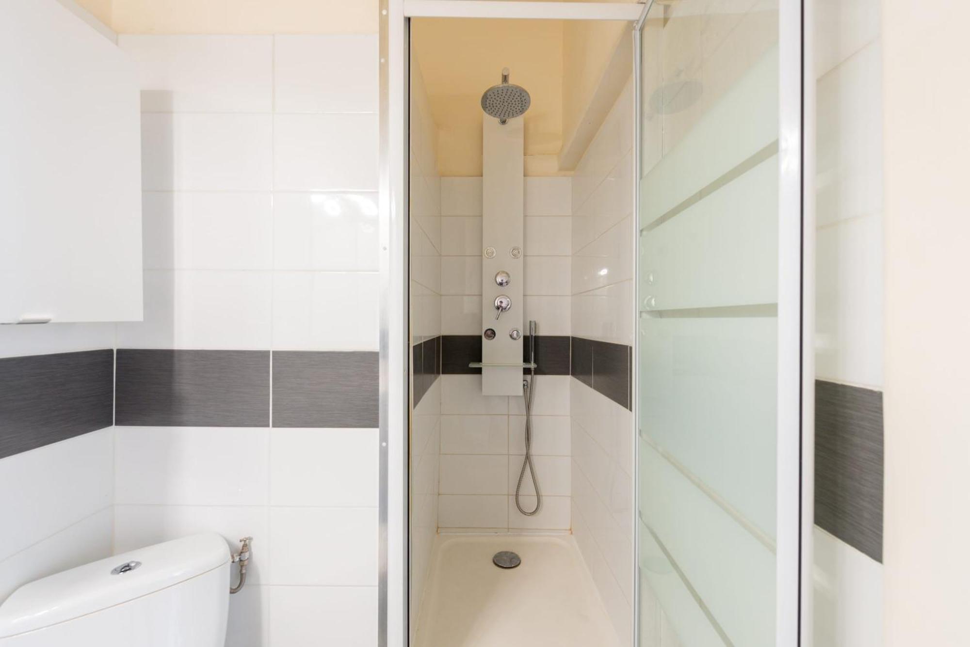Le Retro Avec Mezzanine, Position Exceptionnelle Et Strategique En Plein Centre Apartment