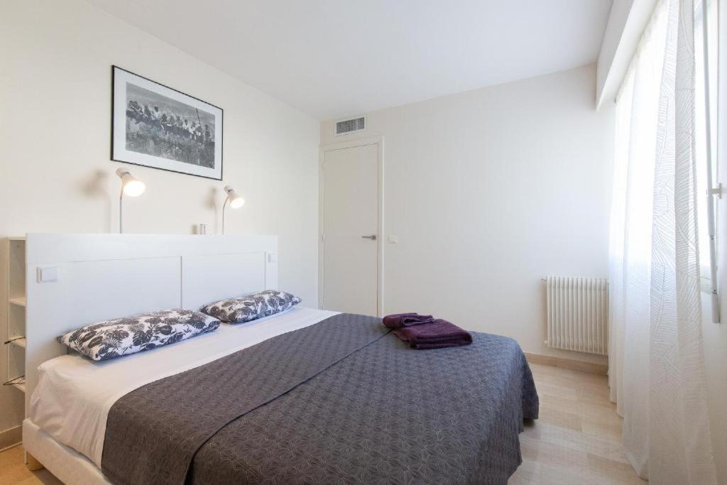 Appartement Le Corail Spacieux Avec Beau Et Ample Balcon, Au Centre, Ideal Pour Familles Et Petits Groupes