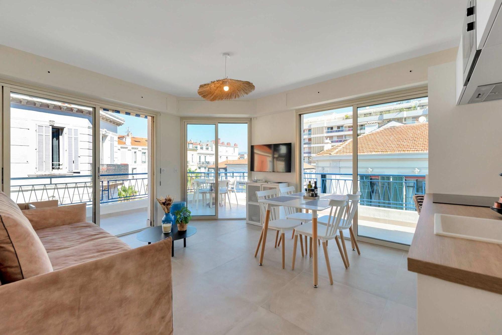 Apartment L'athena Elegant Avec Sublime Terrasse, Position Parfaite Pour Un Sejour Incroyable