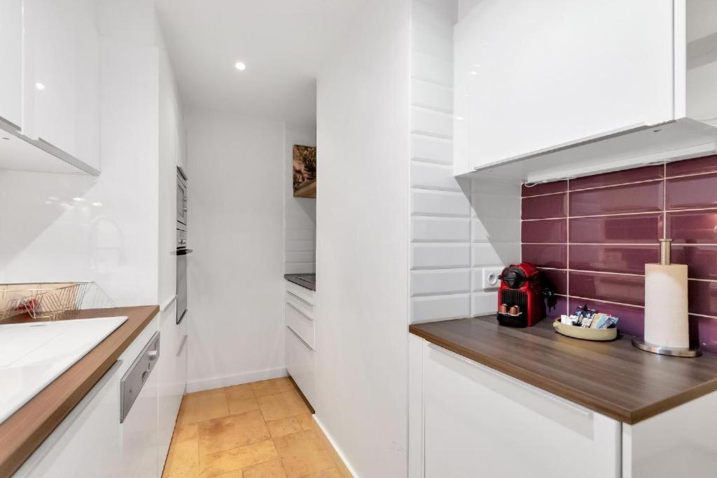 Appartement Le Meynadier Lumineux Dans Le Centre Historique, Proche Des Plages Et Palais *