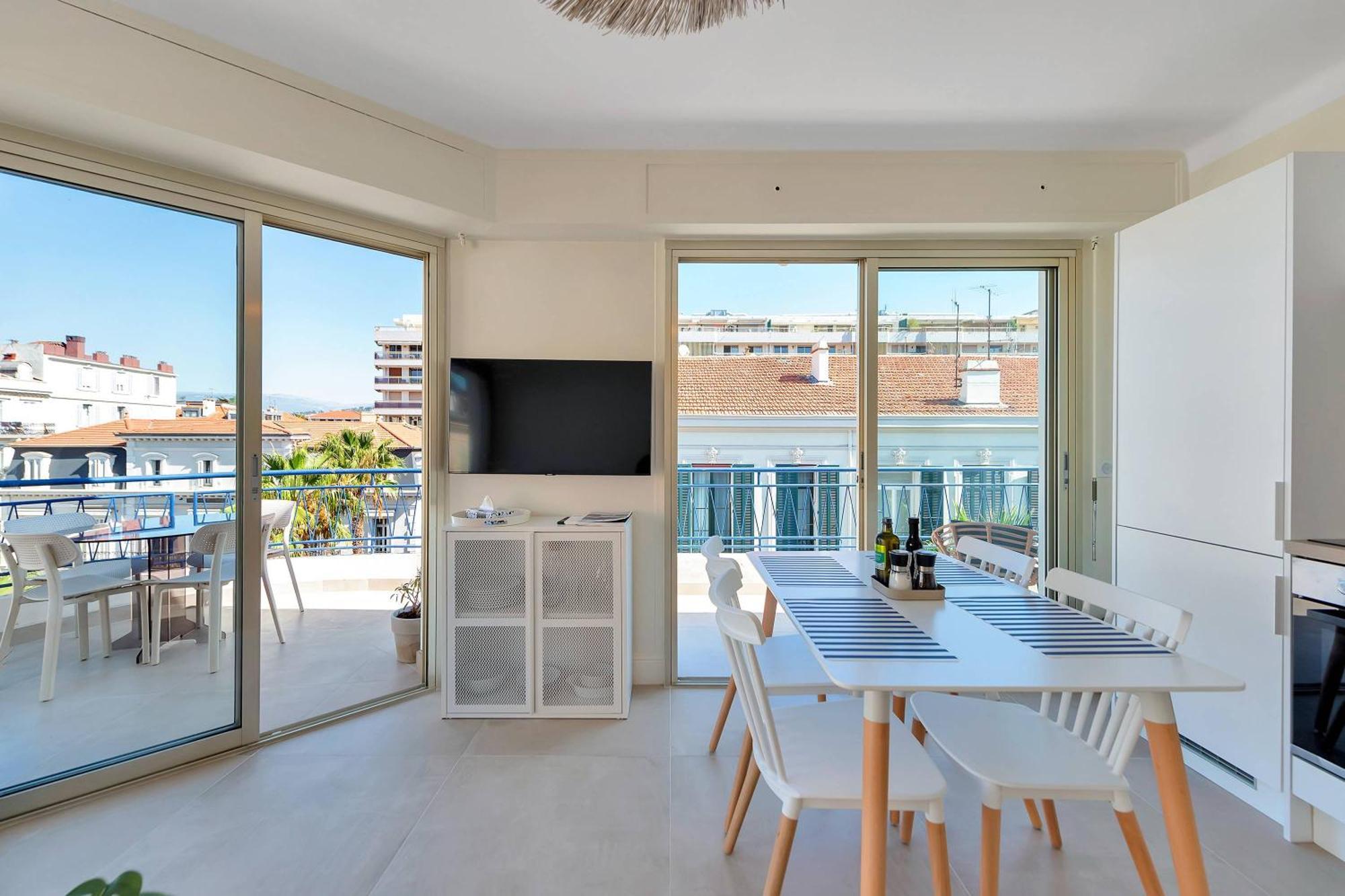 Apartment L'athena Elegant Avec Sublime Terrasse, Position Parfaite Pour Un Sejour Incroyable *